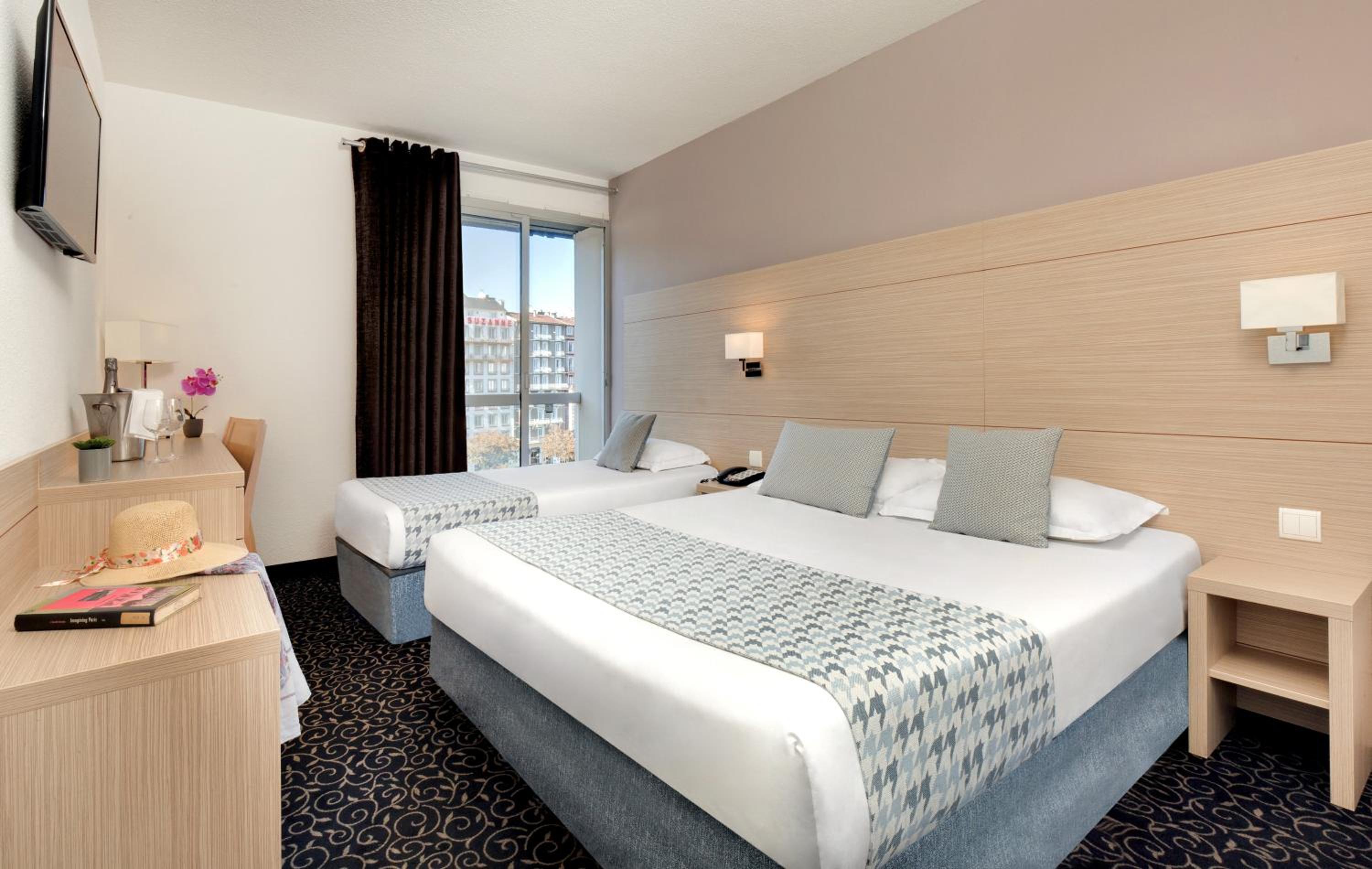 Classic Triple Room - Photo 1