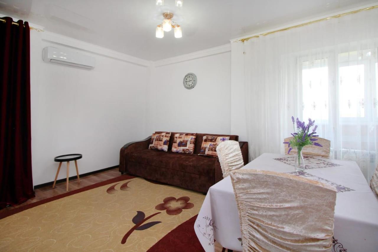 Family Room with Balcony photo 3
