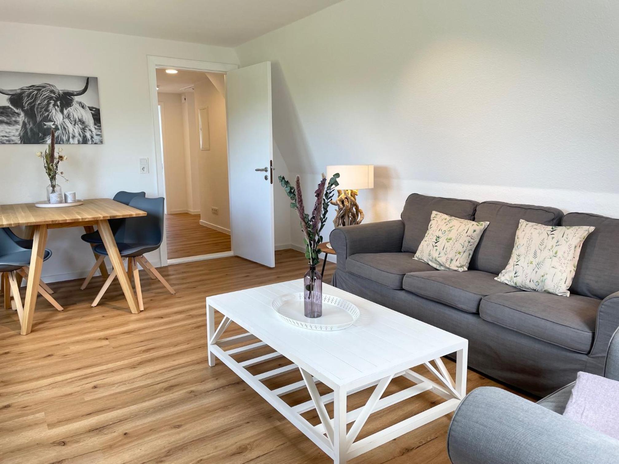 Apartment with Terrace photo 2