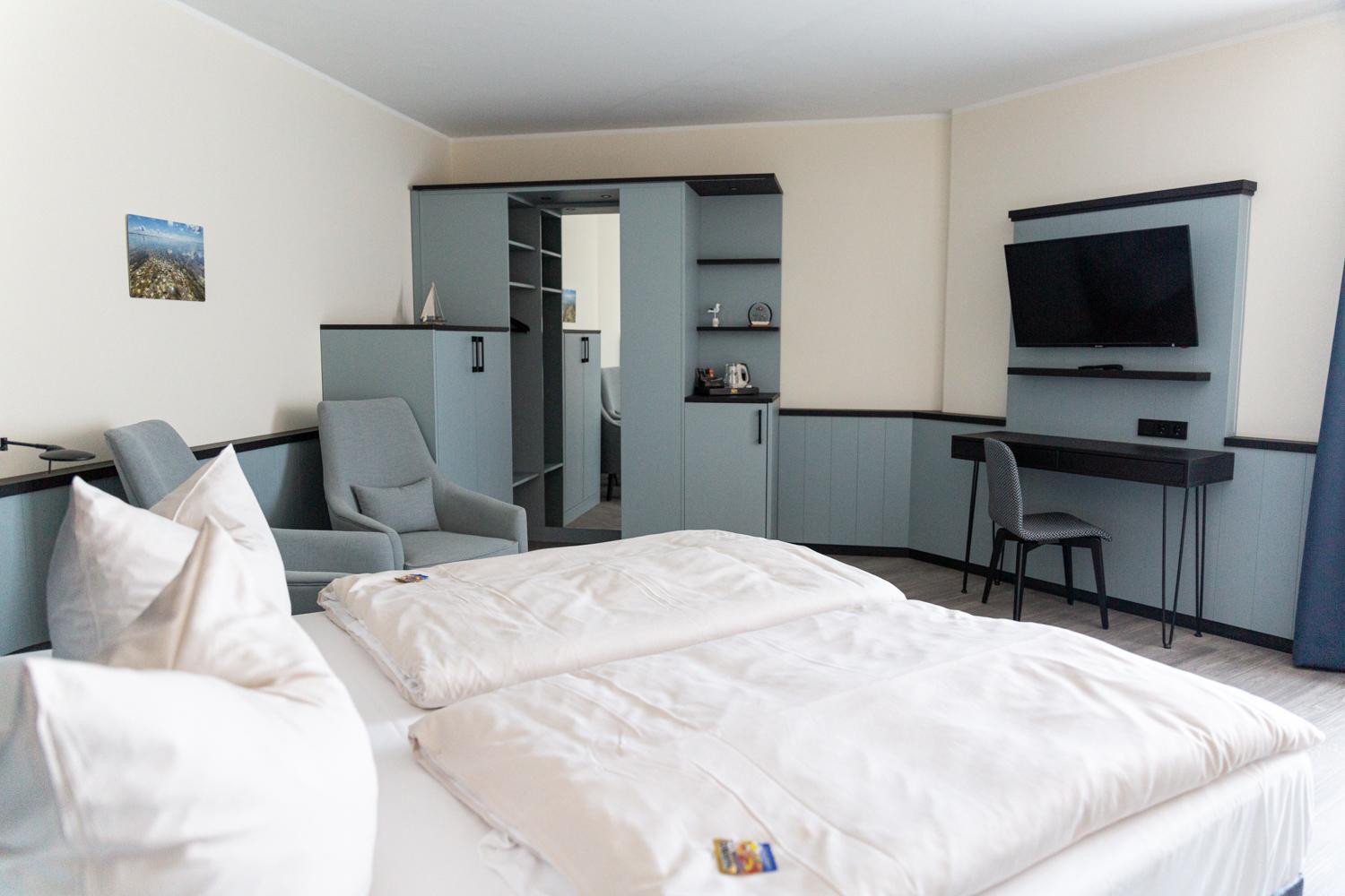 Double or Twin Room - Photo 9