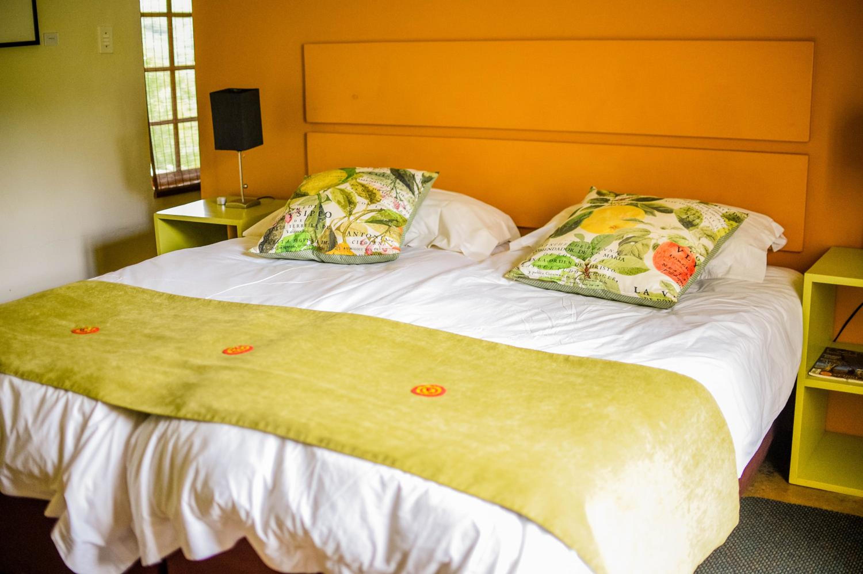 Two-Bedroom Suite (4 Adults + 1 Child) - Photo 11