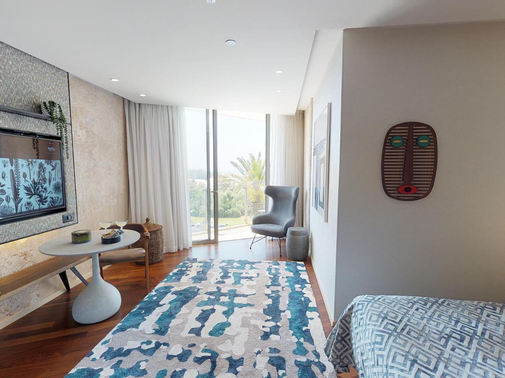 Deluxe Room (2 Adults + 2 Children)