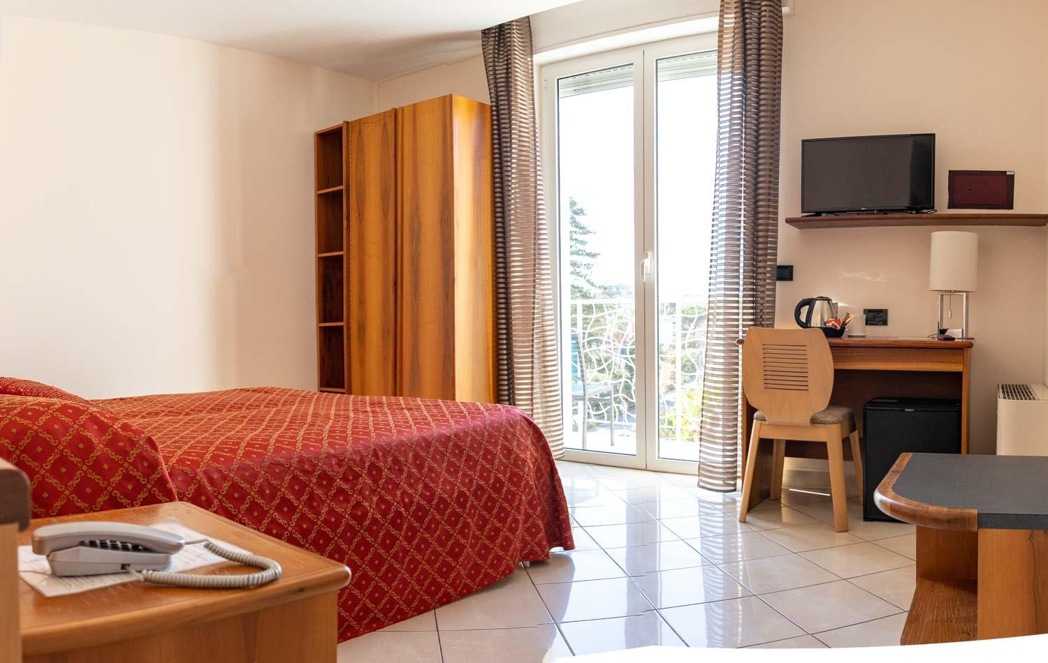 Standard Double or Twin Room photo 3