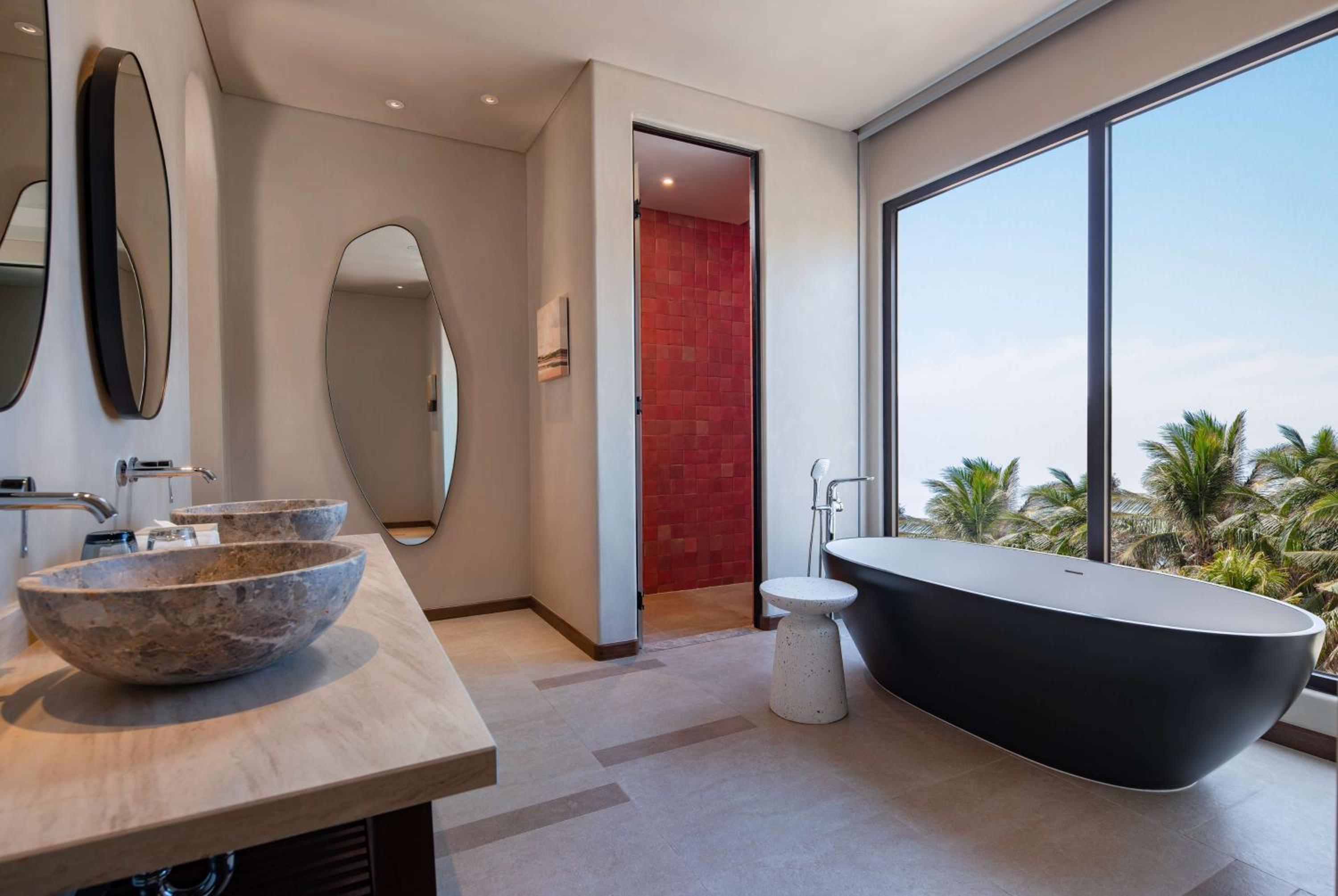 Executive Suite - Photo 3