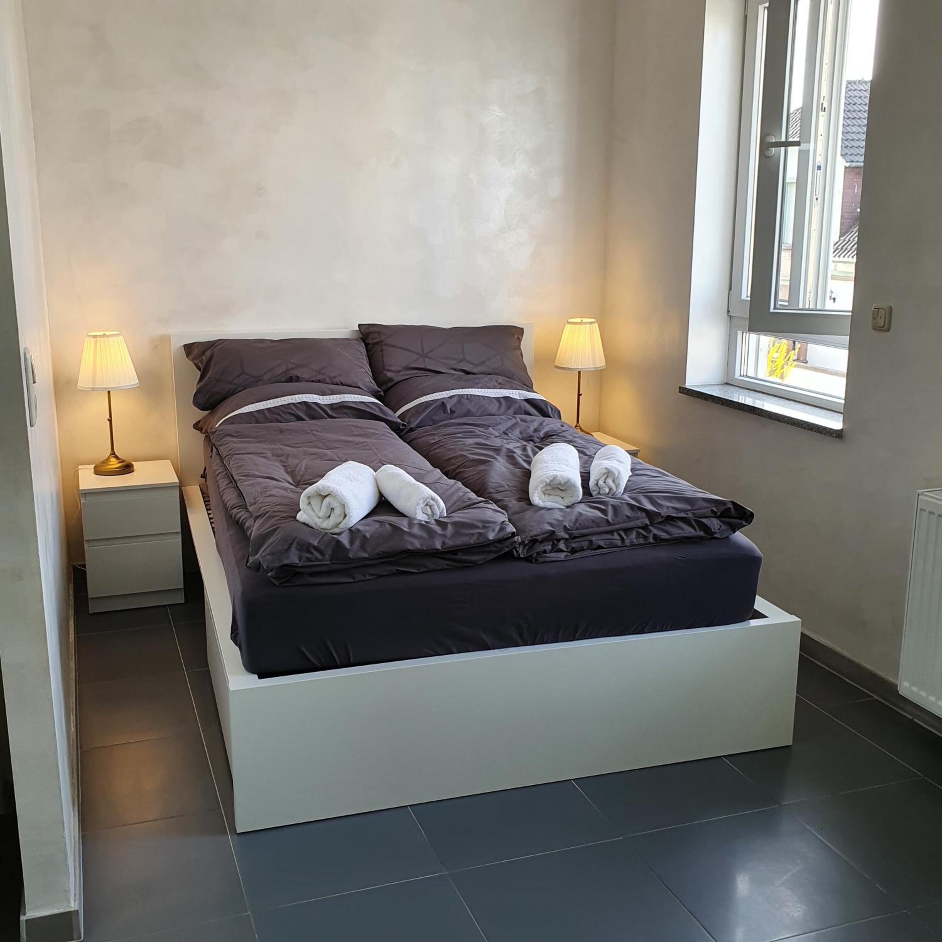 Twin Room with Private Bathroom photo 3