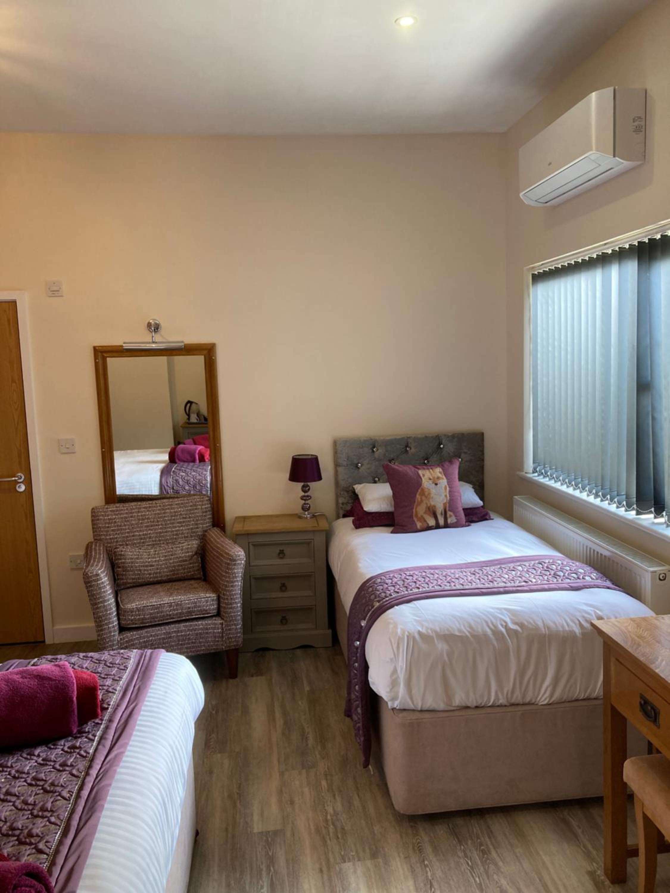 Deluxe Large Family Room on Ground Floor - Photo 3