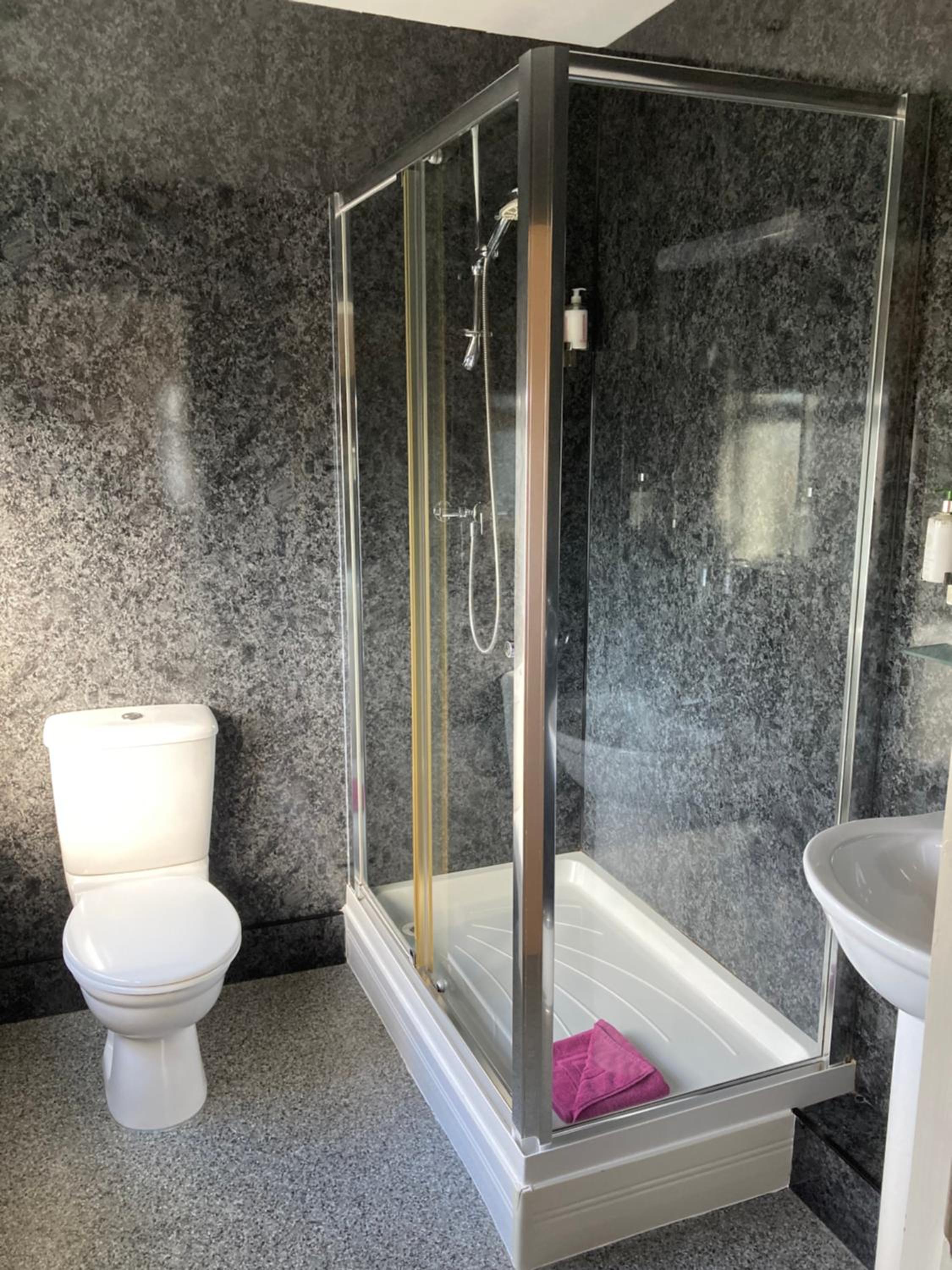 Family Suite - Photo 11