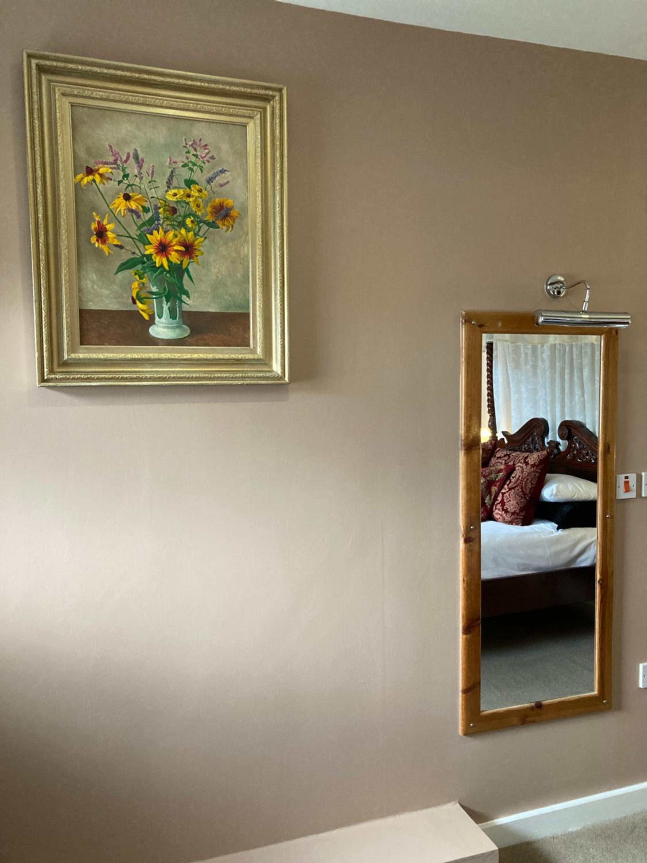 Deluxe Room with Four-Poster Bed - Photo 8