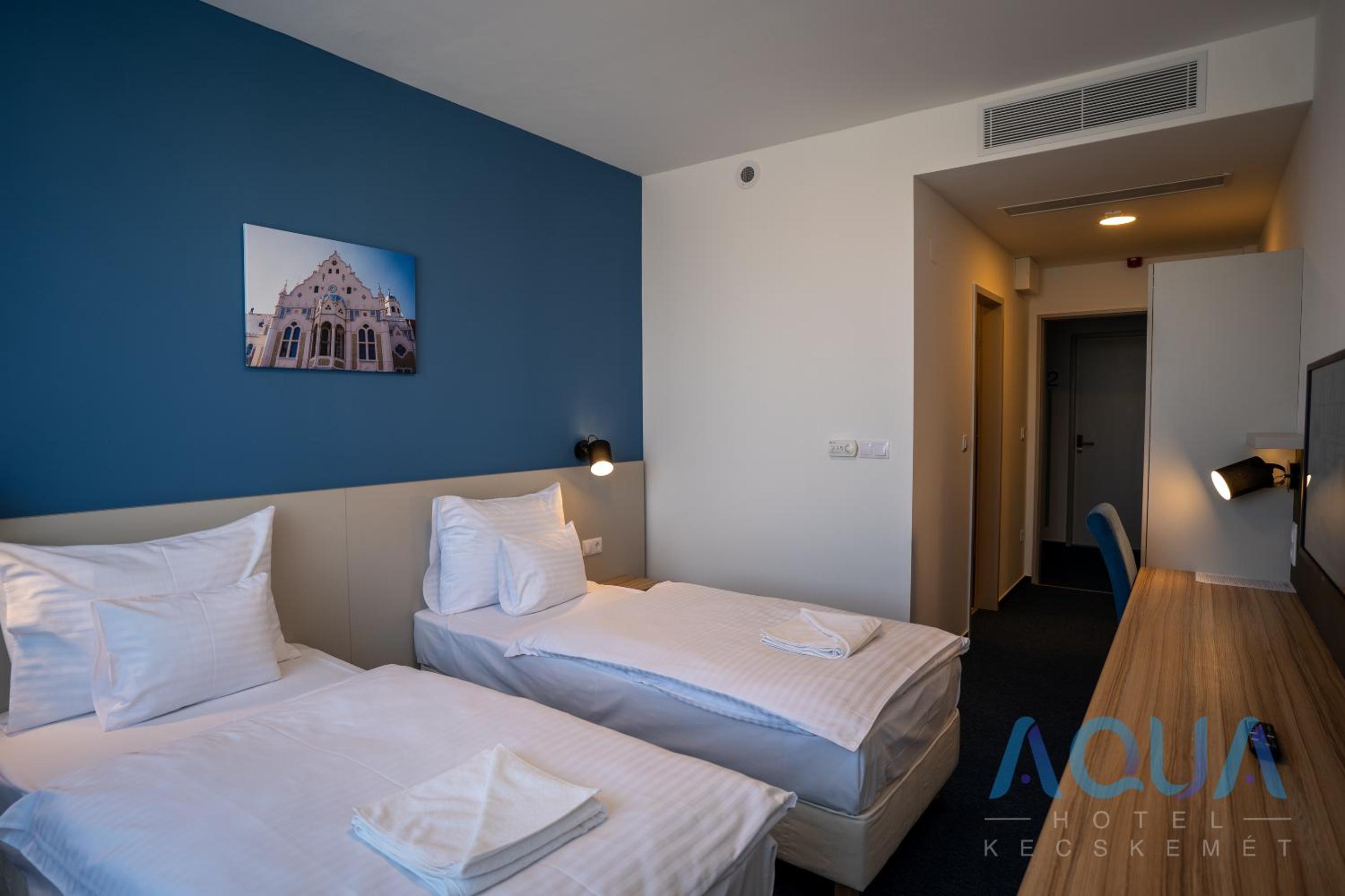 Standard Twin Room photo 3