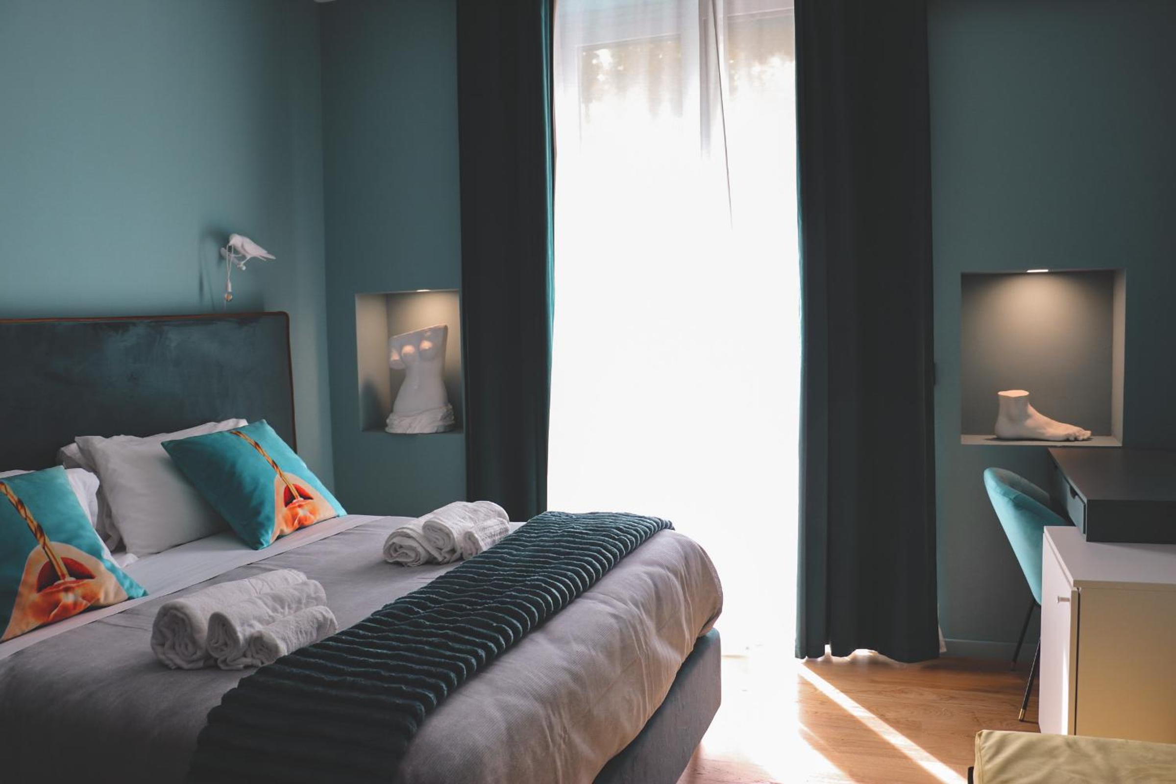 Triple Room with Balcony - Photo 27