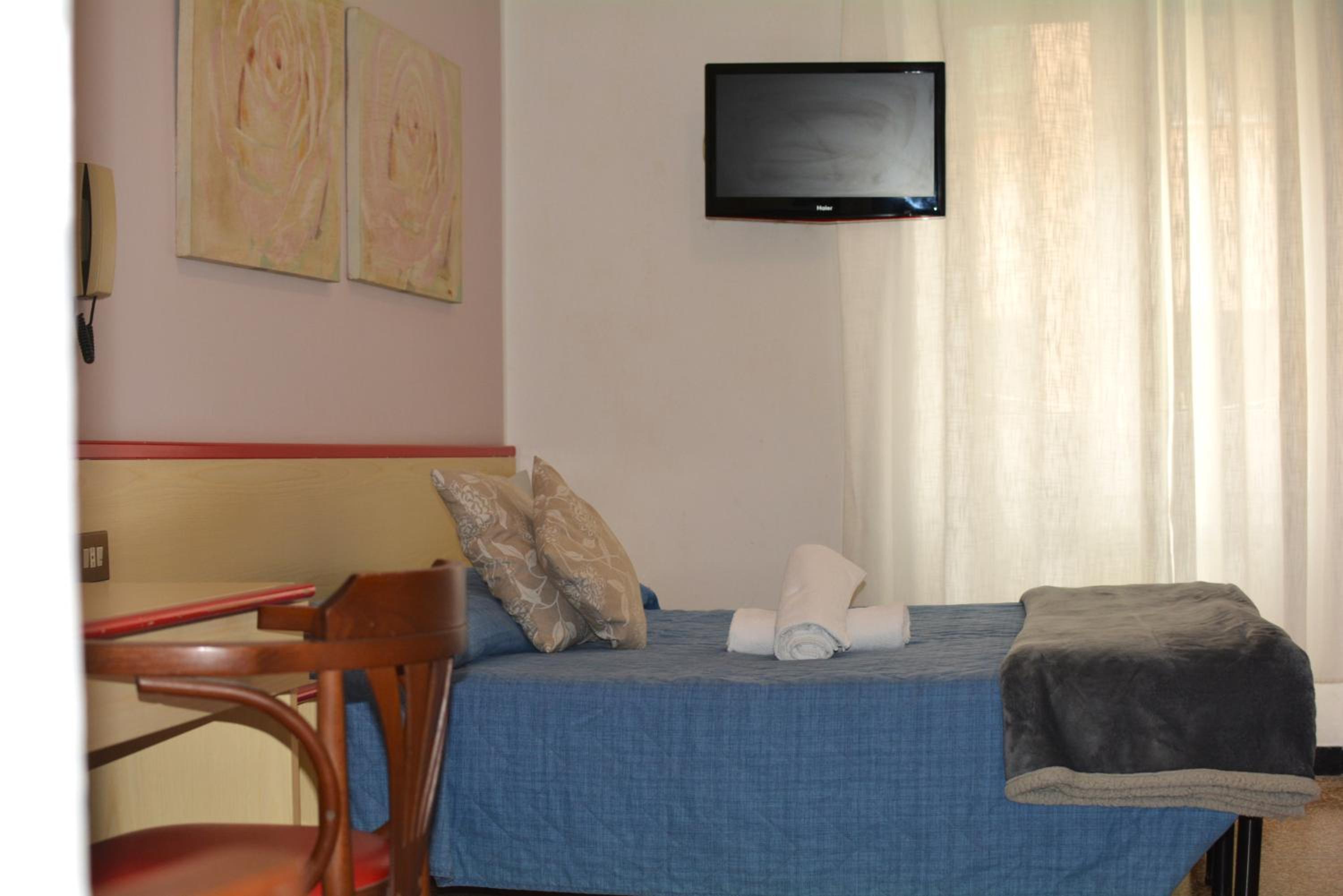 Classic Quadruple Room photo 2