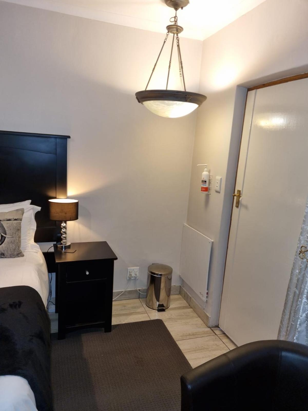 Classic Double Room - Photo 6