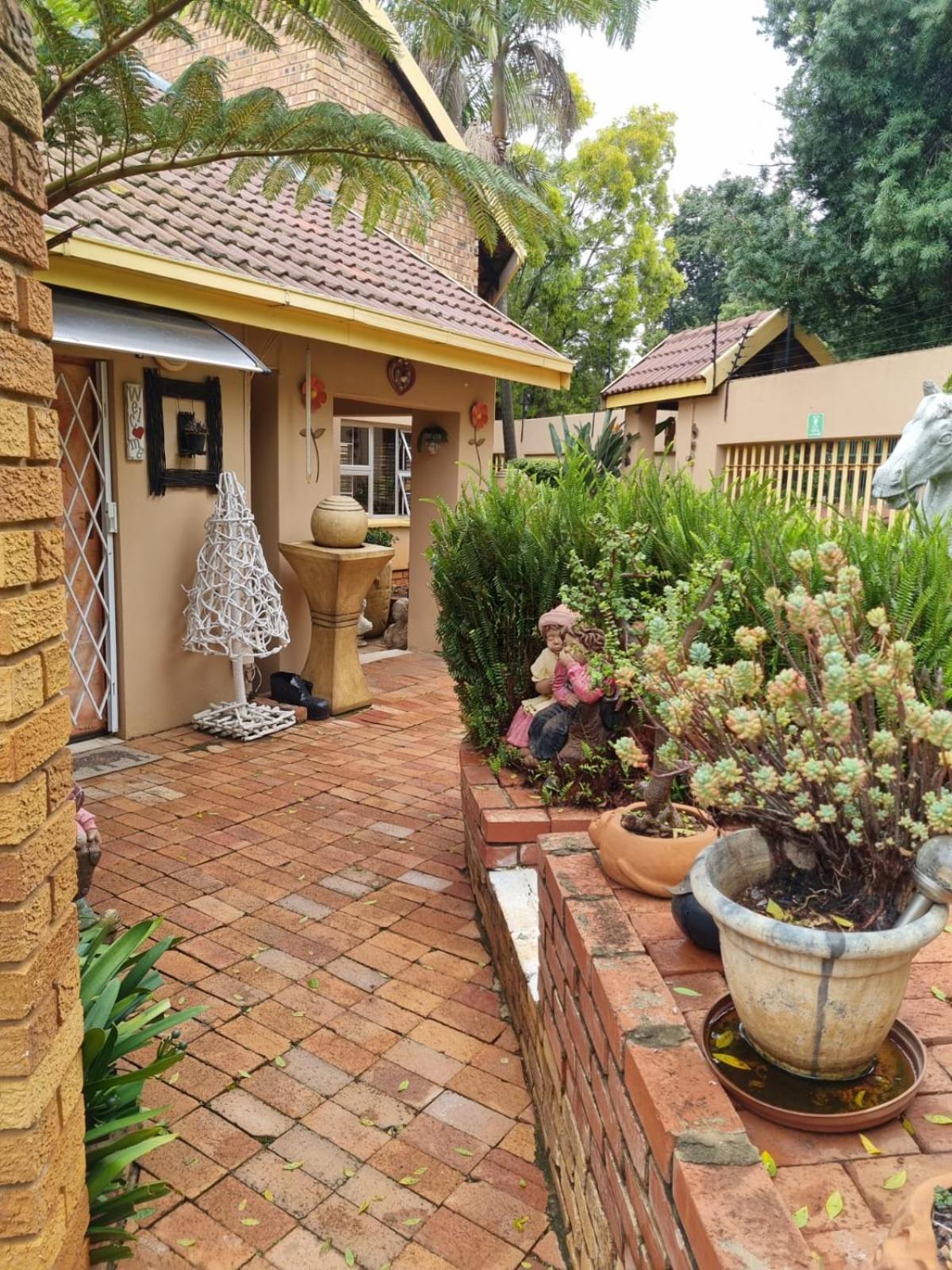 Classic Double Room - Photo 9