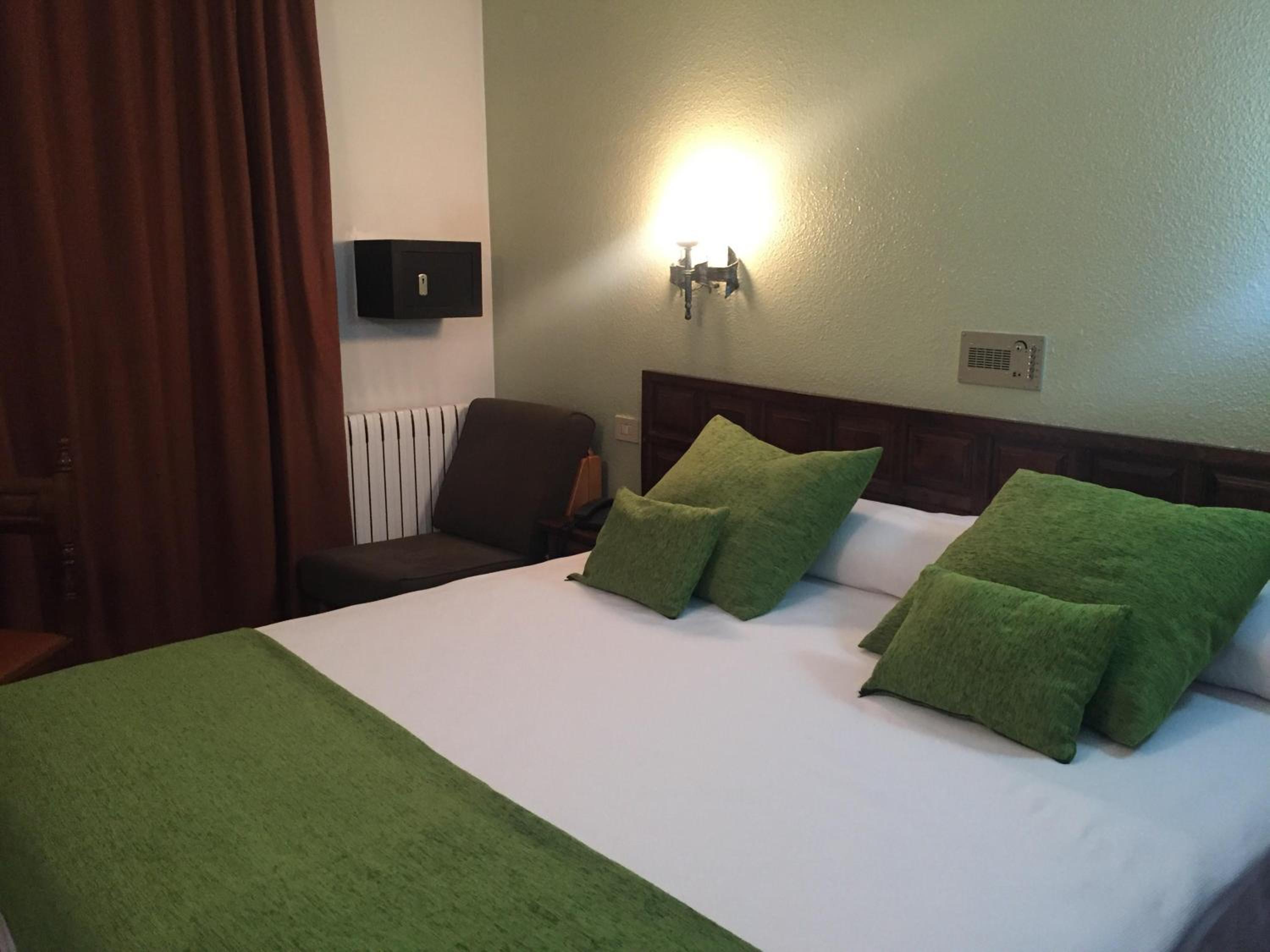 Standard Double Room photo 1