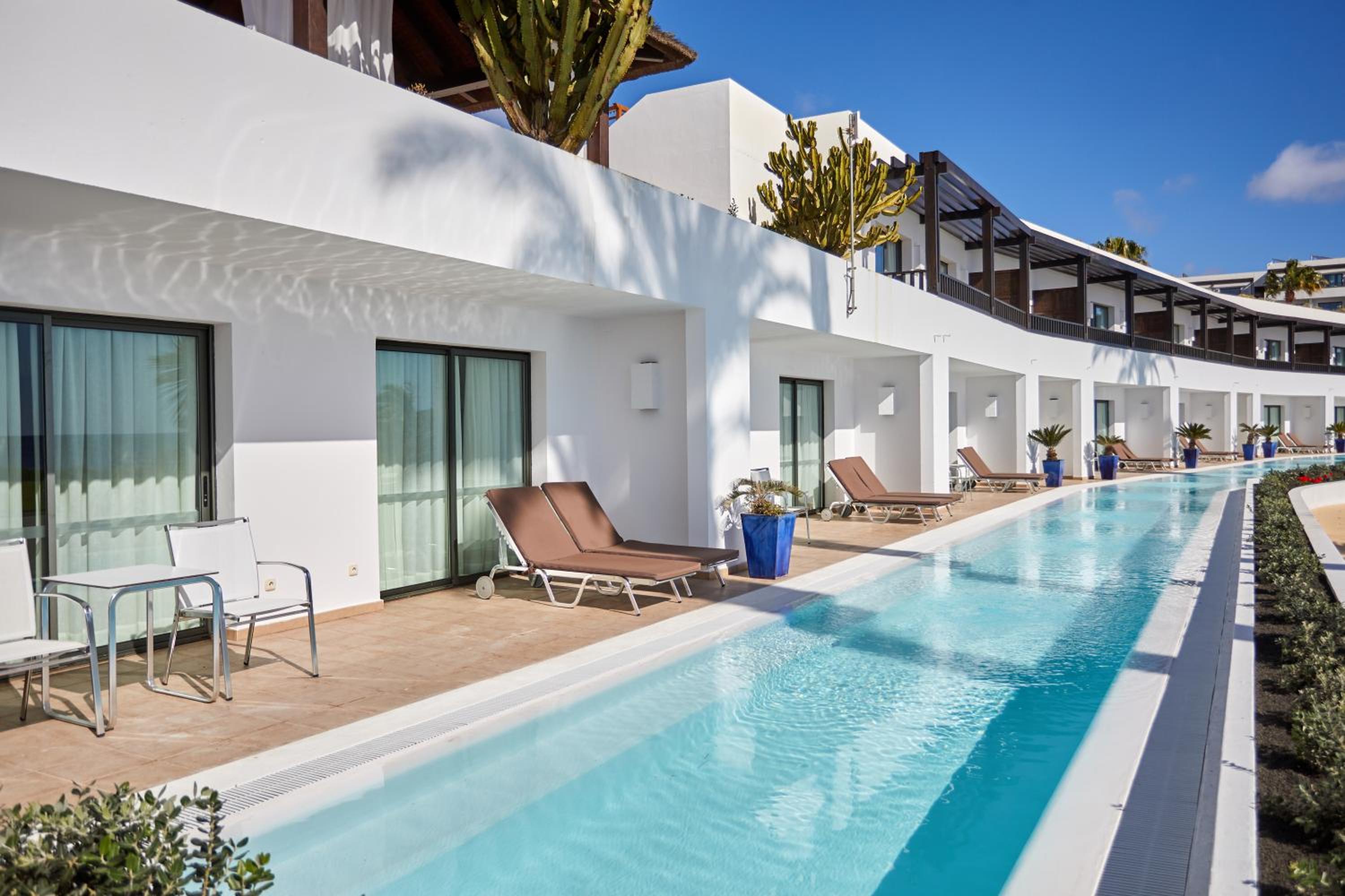 Suite Ocean View Swim Up Preferred Club - Photo 12
