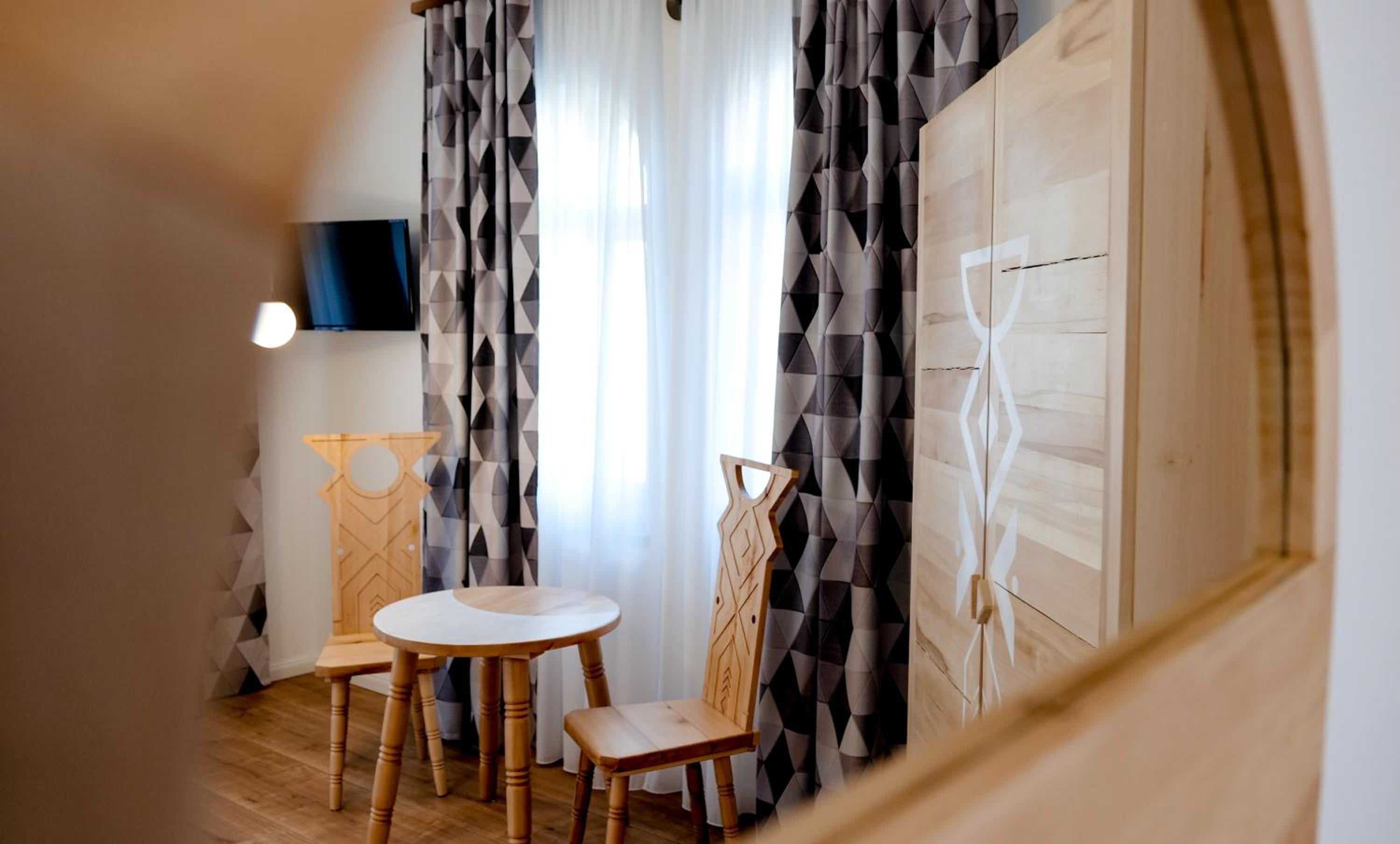 Deluxe Family Room - Photo 1