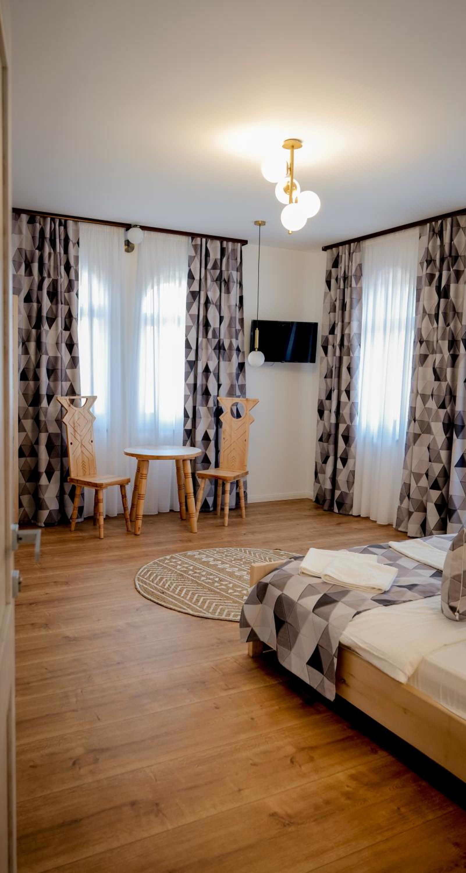 Deluxe Family Room - Photo 5