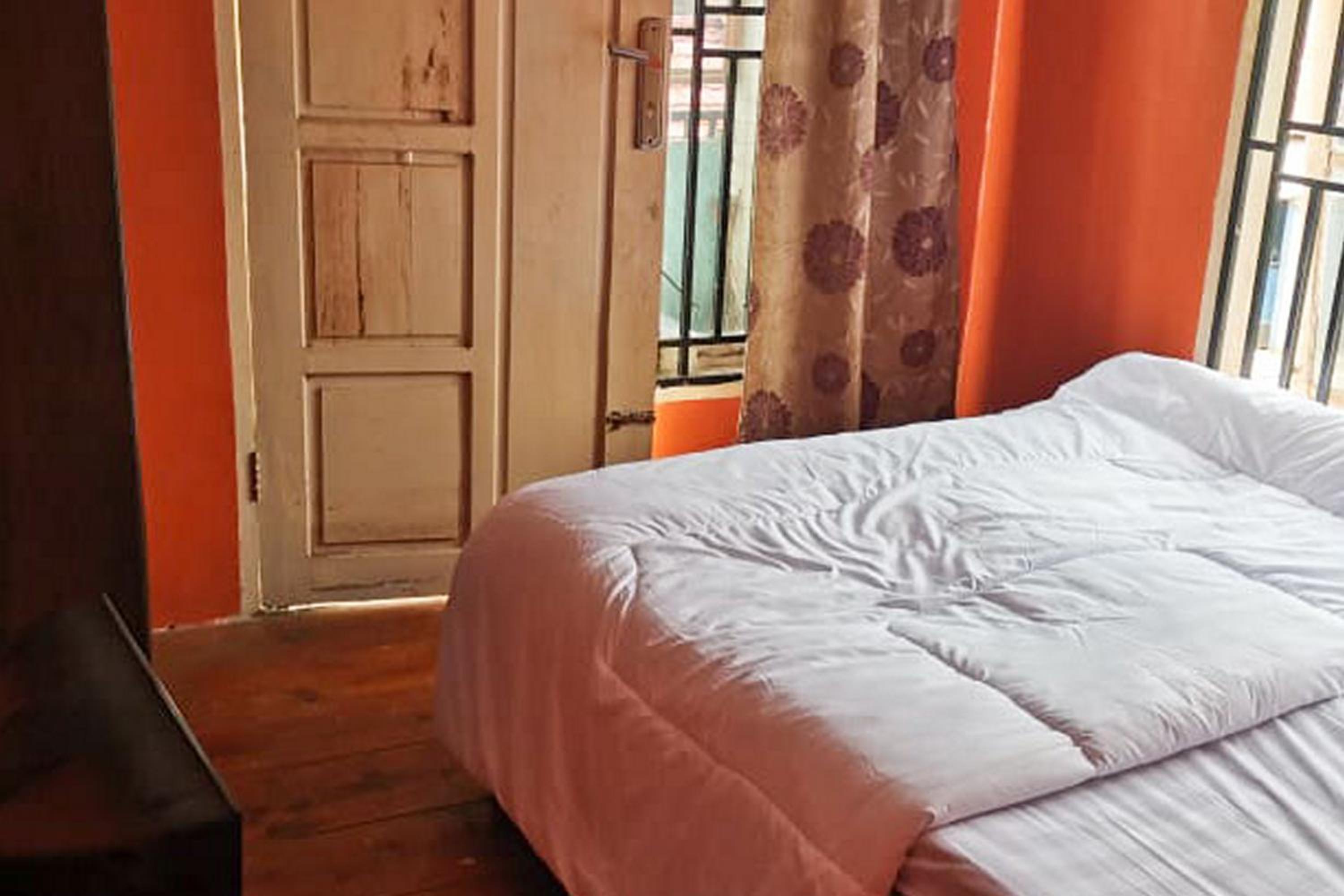 Economy Double Room photo 2