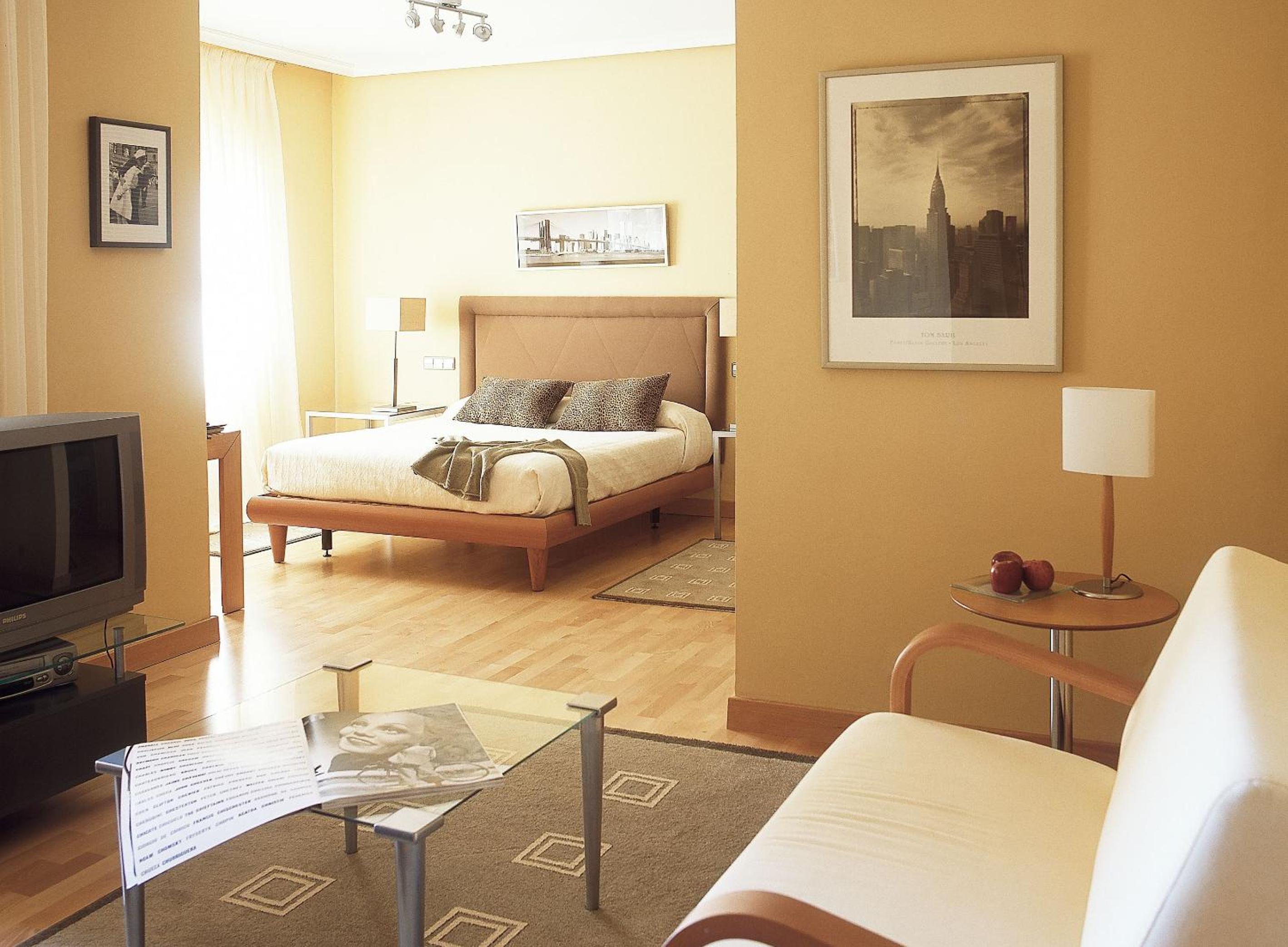 Suite - Photo 2