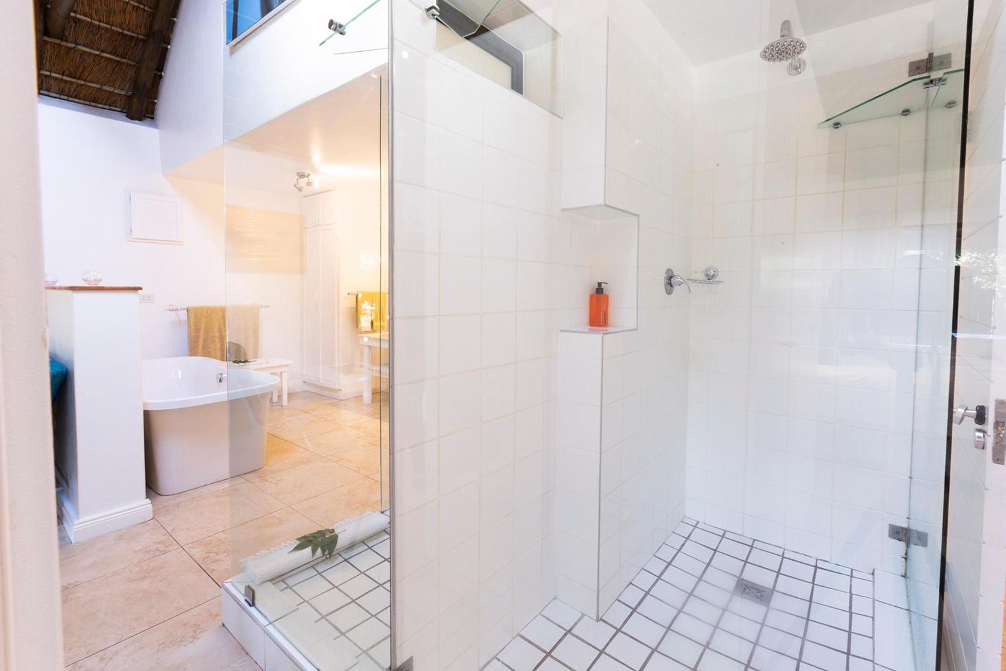 Superior Suite - Photo 5