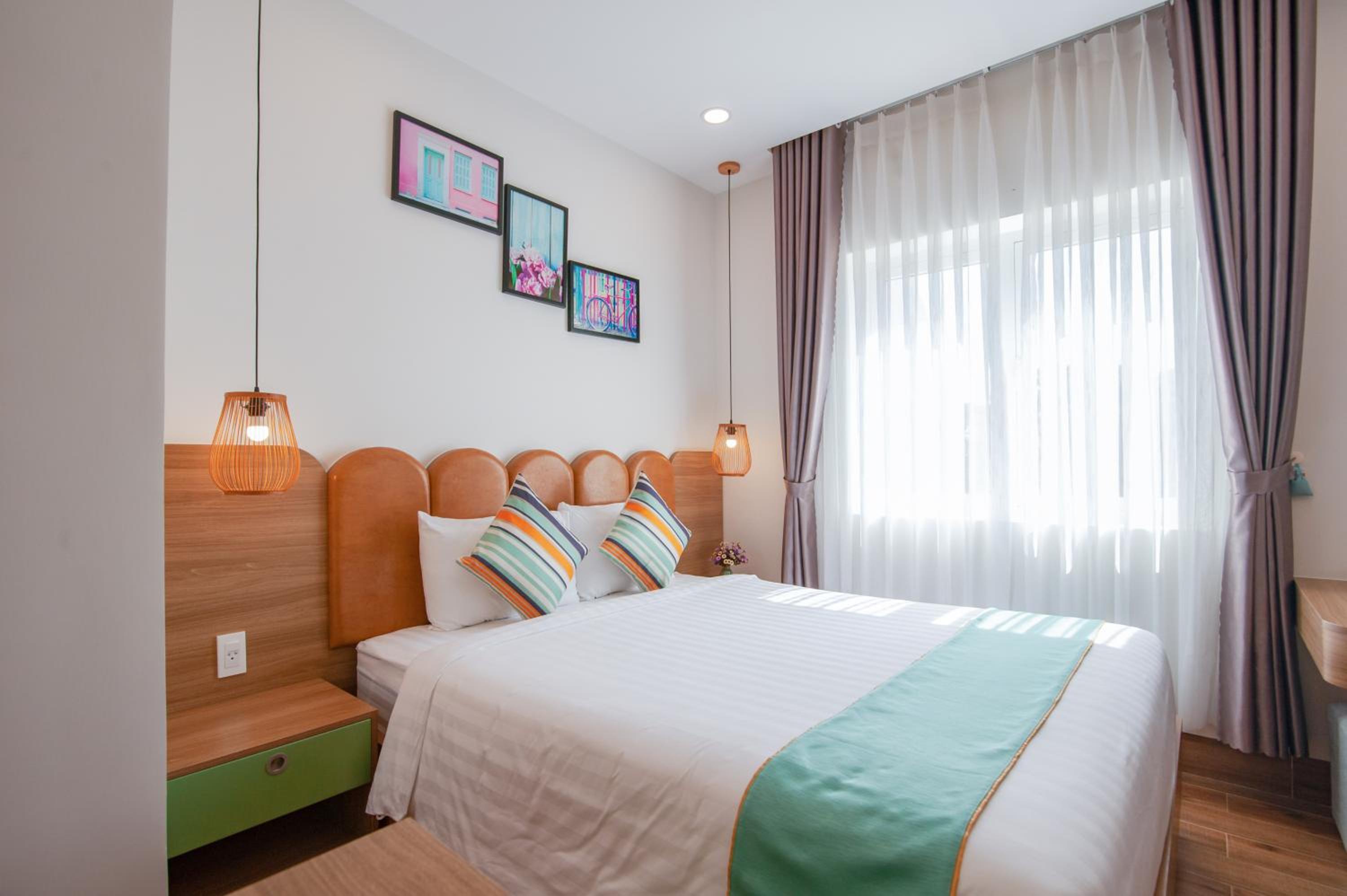 Deluxe Room - Photo 19