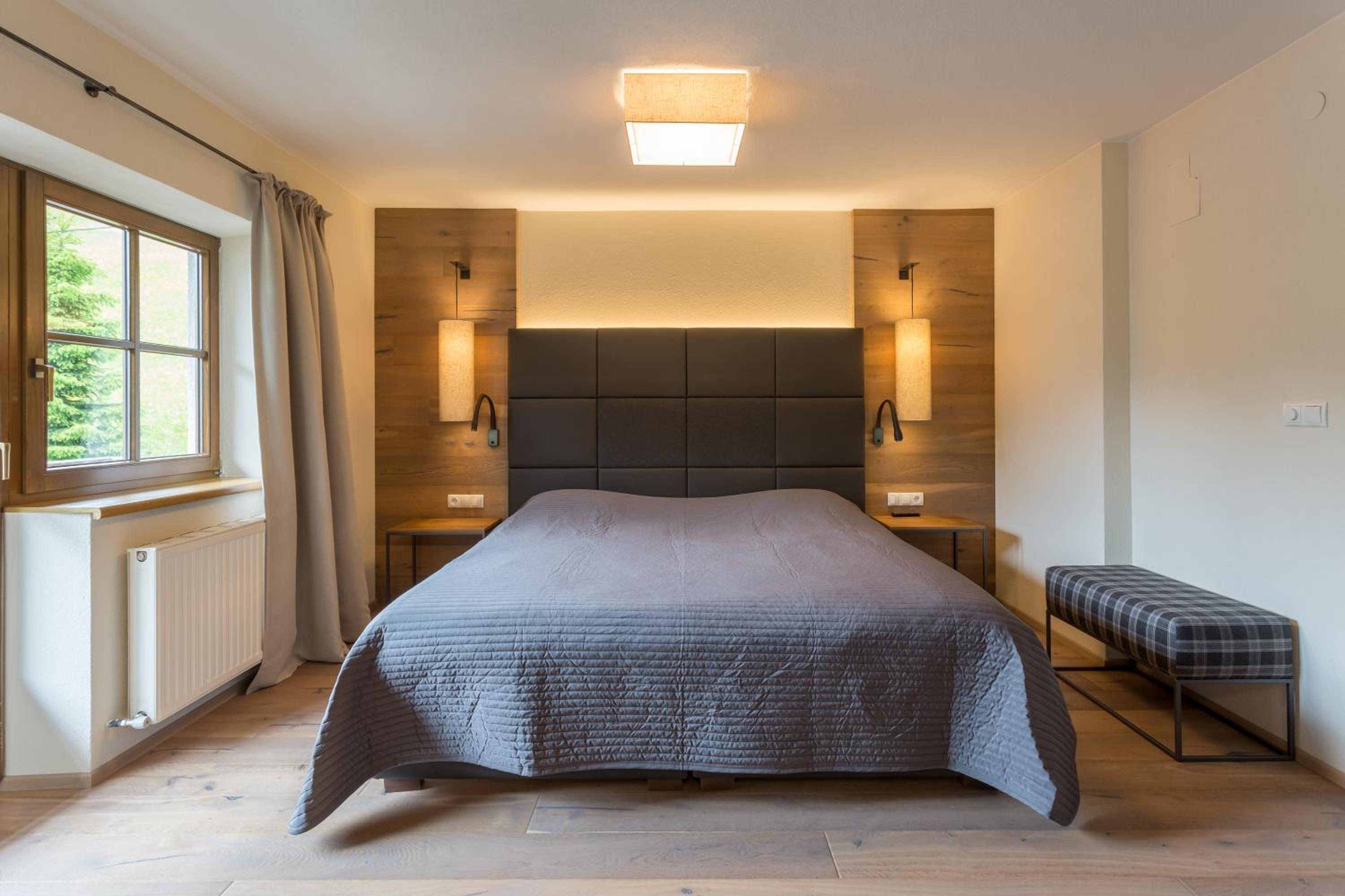 Deluxe King Room