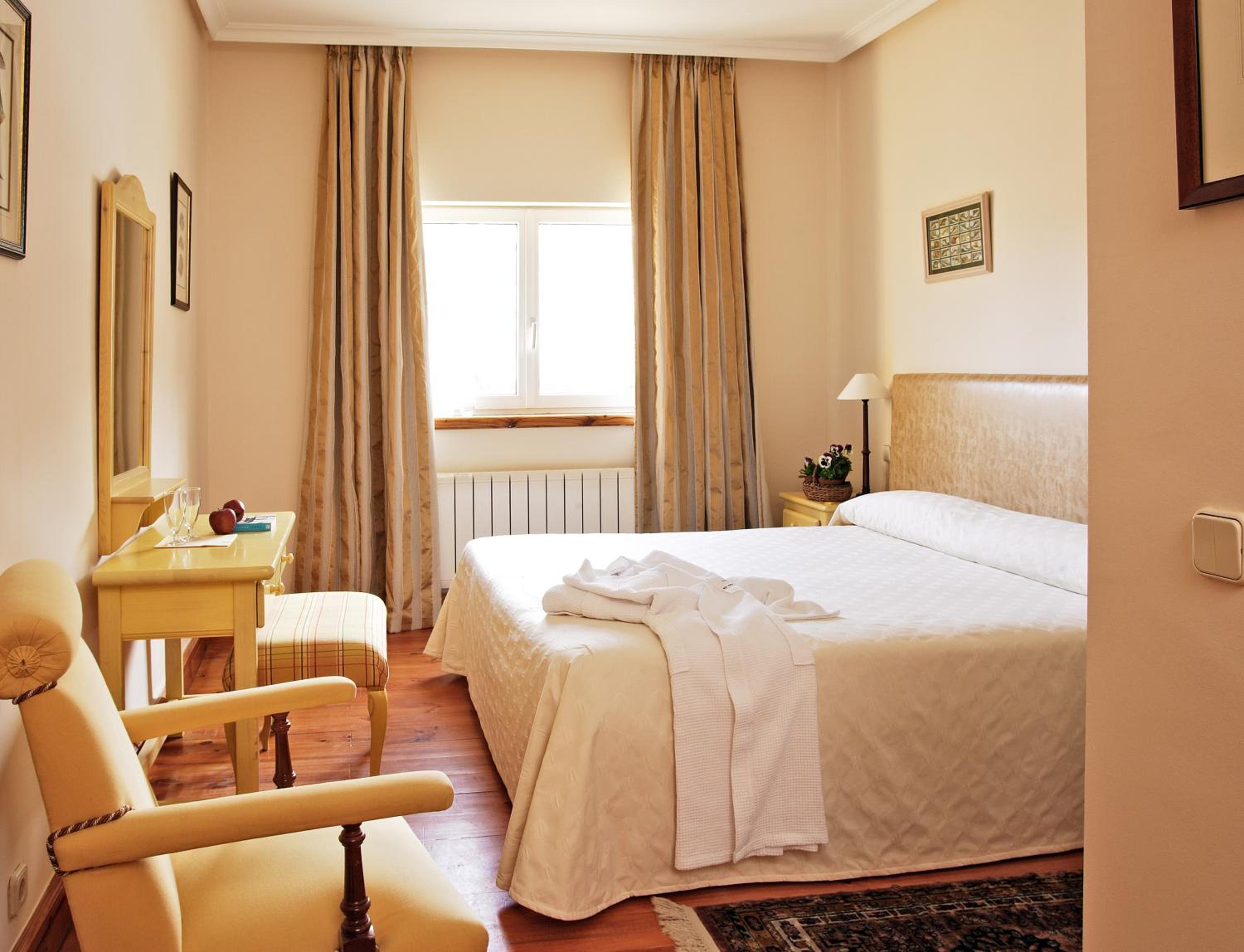 Double Room - Photo 6