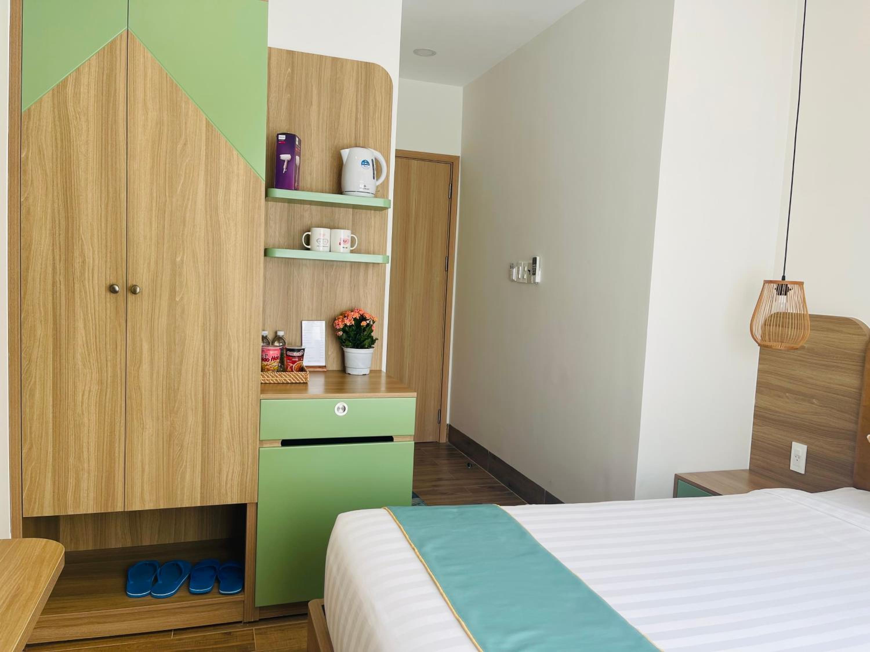 Deluxe Room - Photo 15
