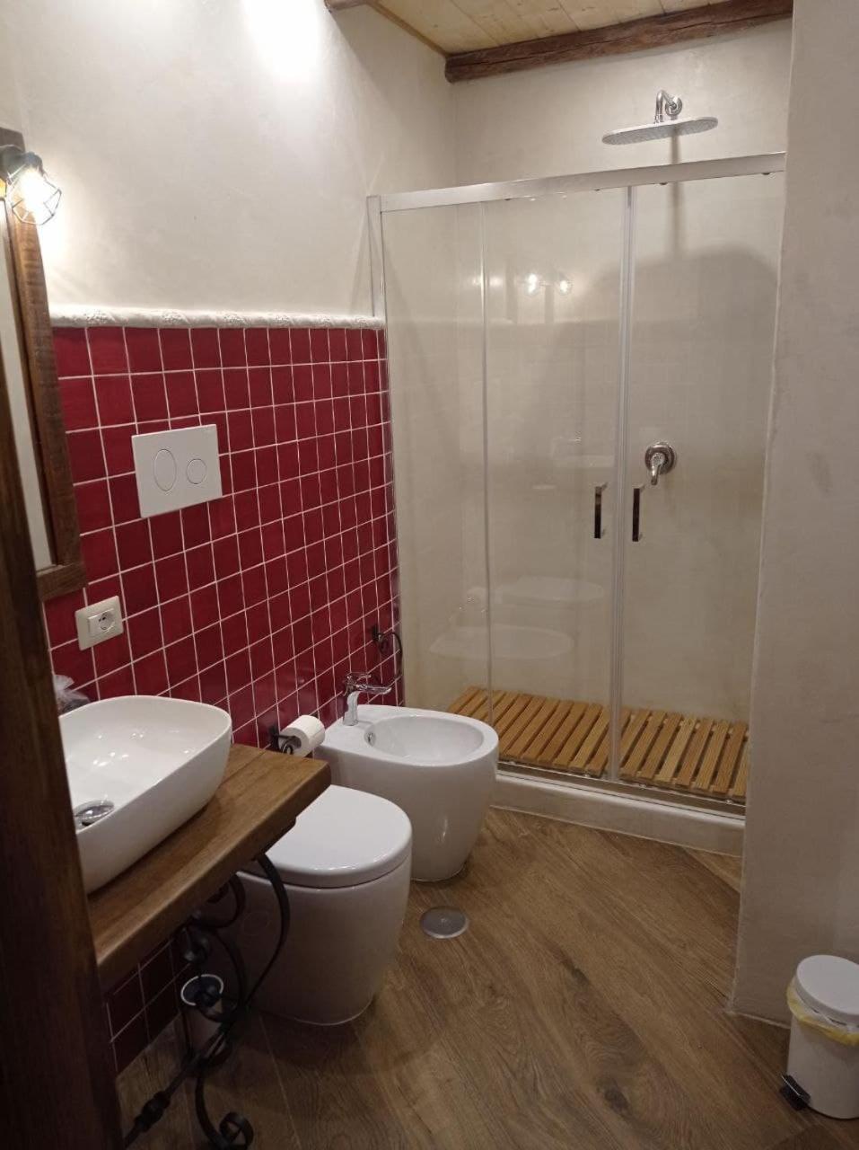 Double Room with Private Bathroom photo 2