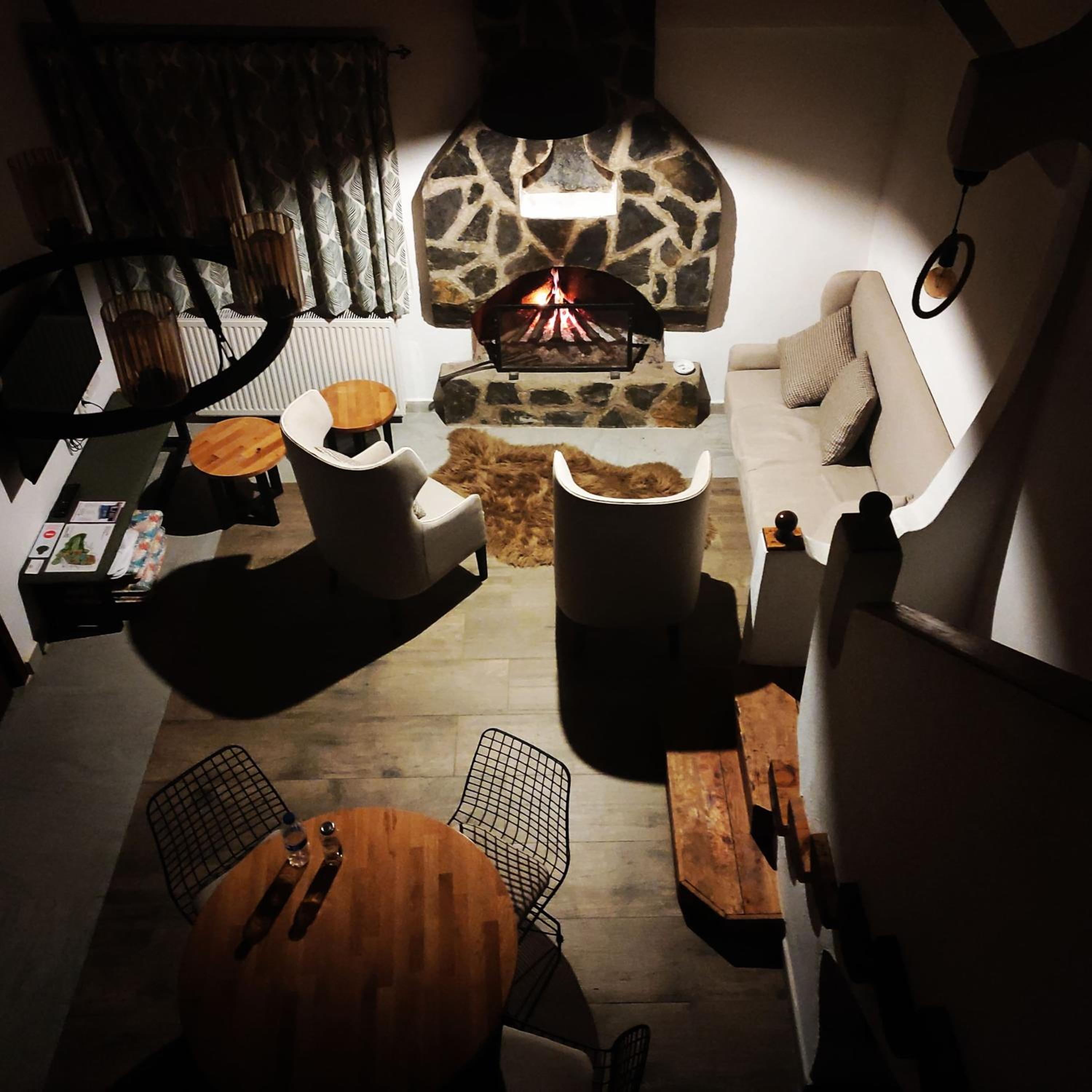 Deluxe Quadruple Room - Photo 2