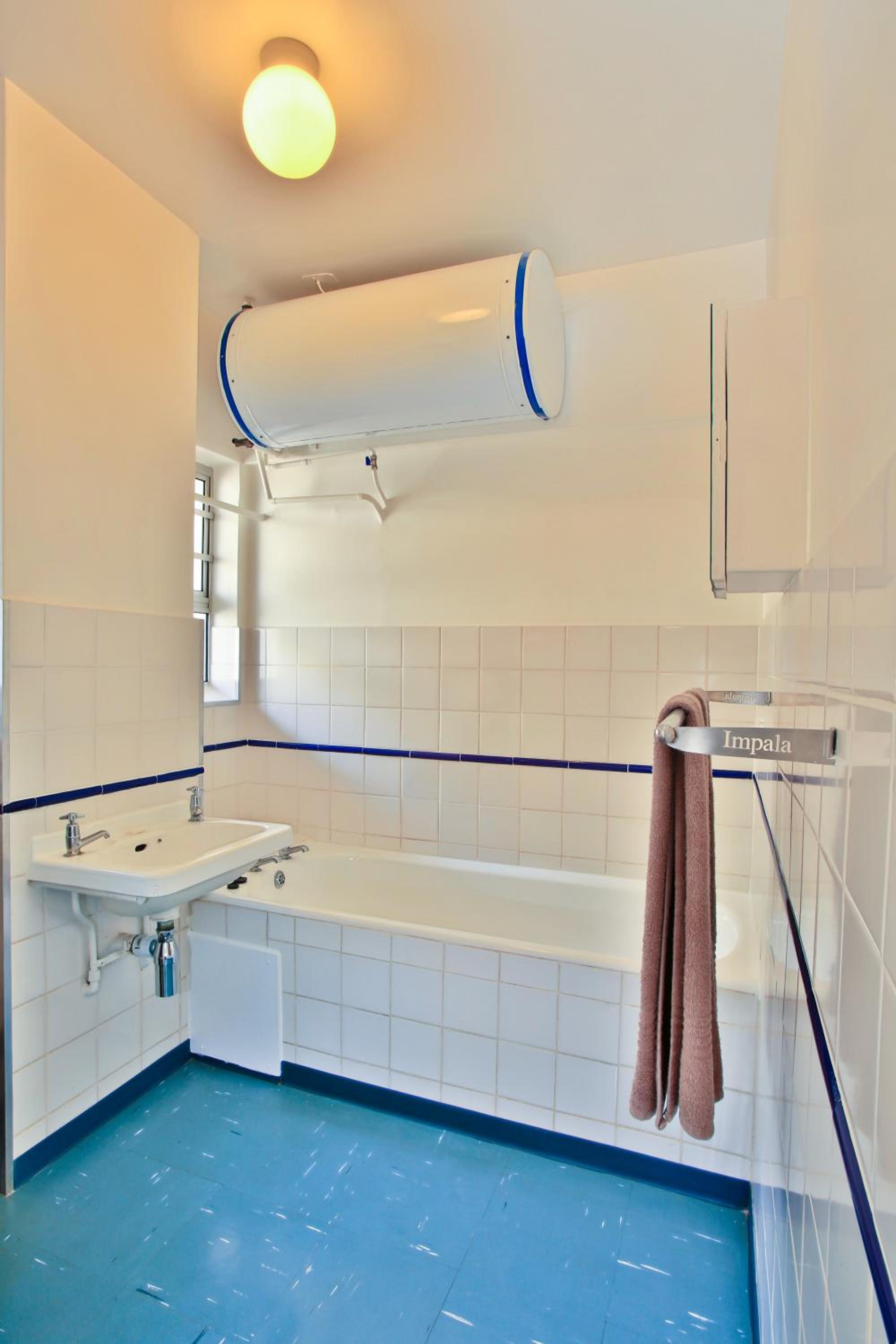 Two-Bedroom Apartment - Photo 2