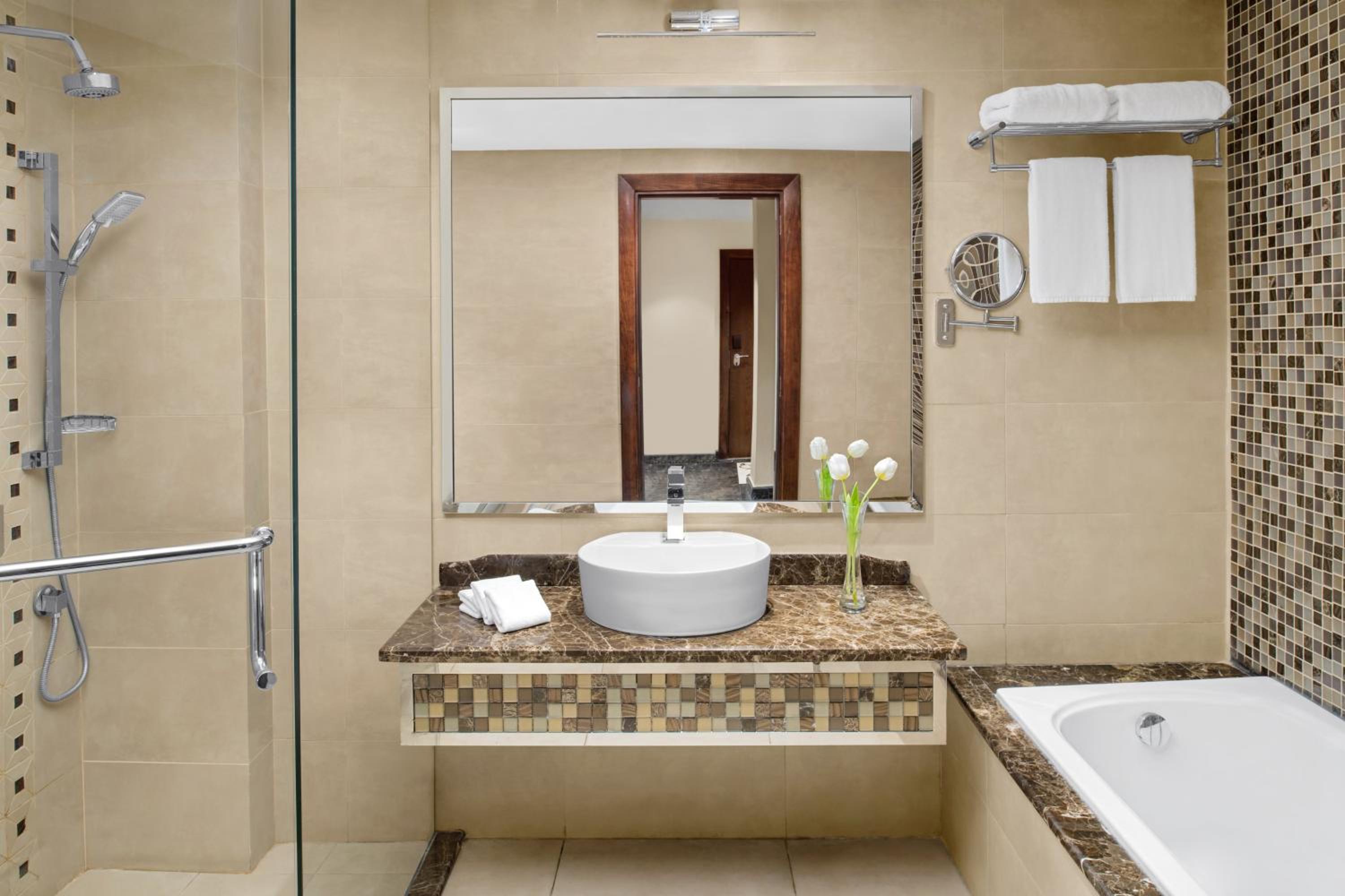 Standard King Room - Disability Access photo 1