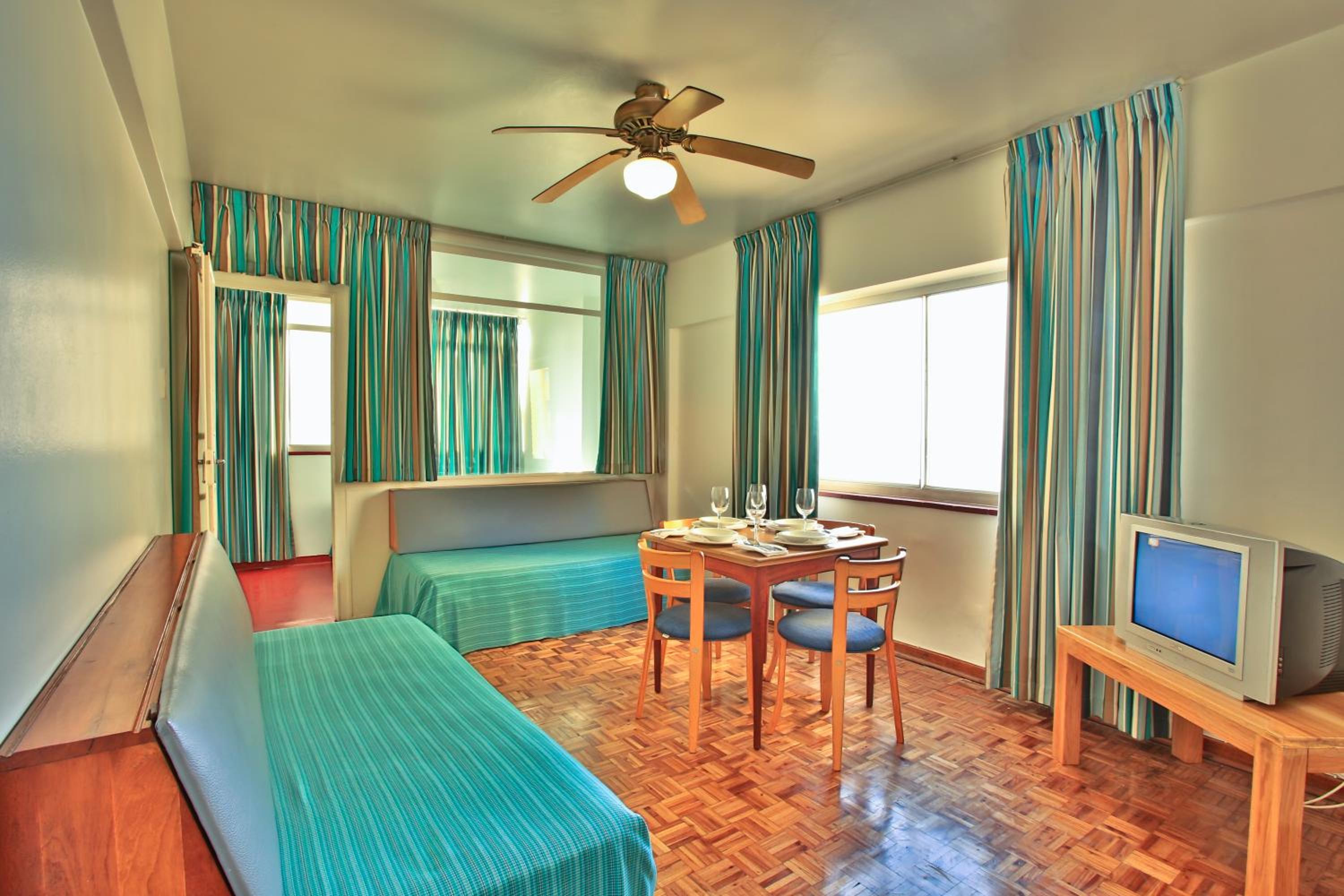 Apartment with Sea View - Photo 10