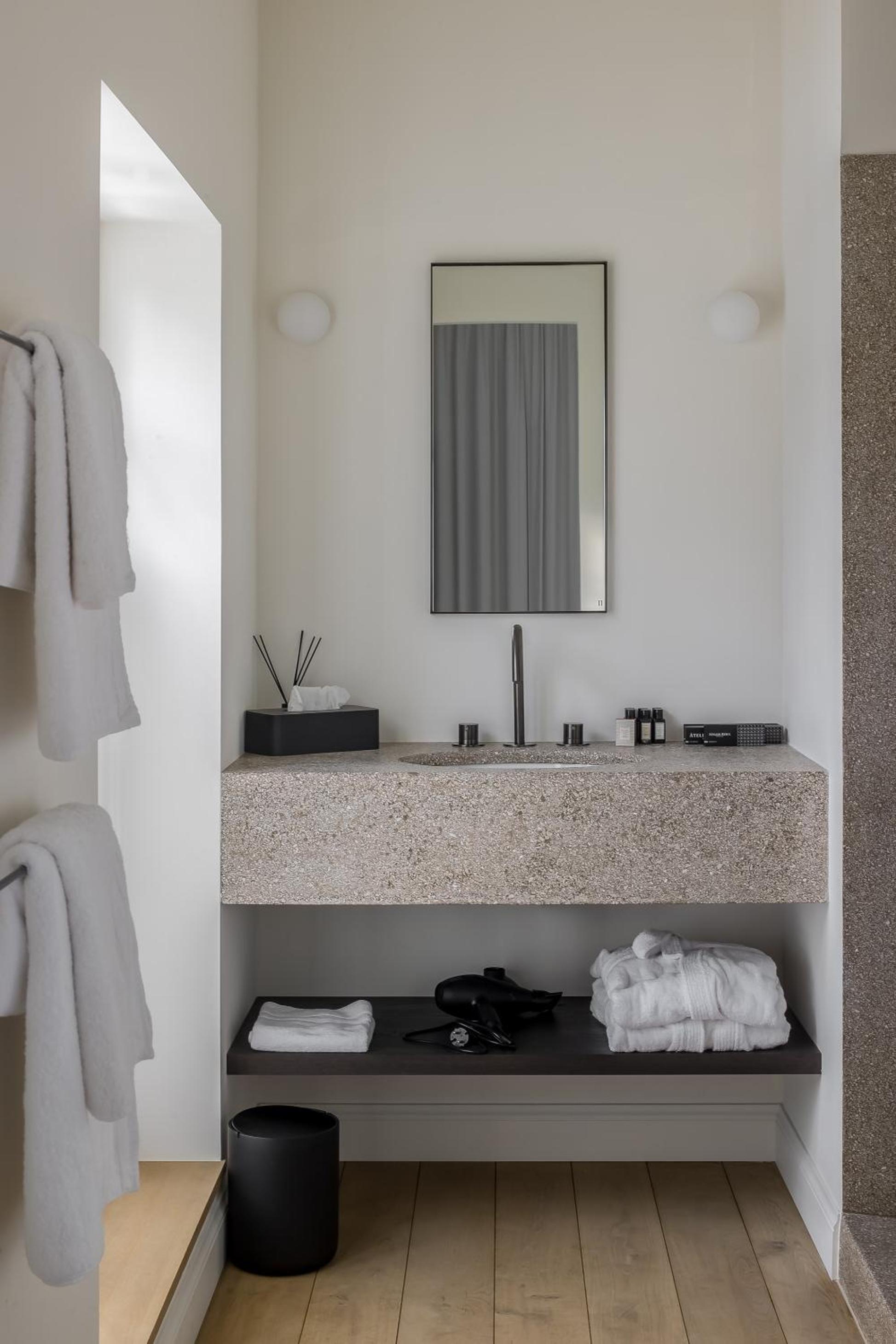 Superior Double or Twin Room with Garden View - Photo 2