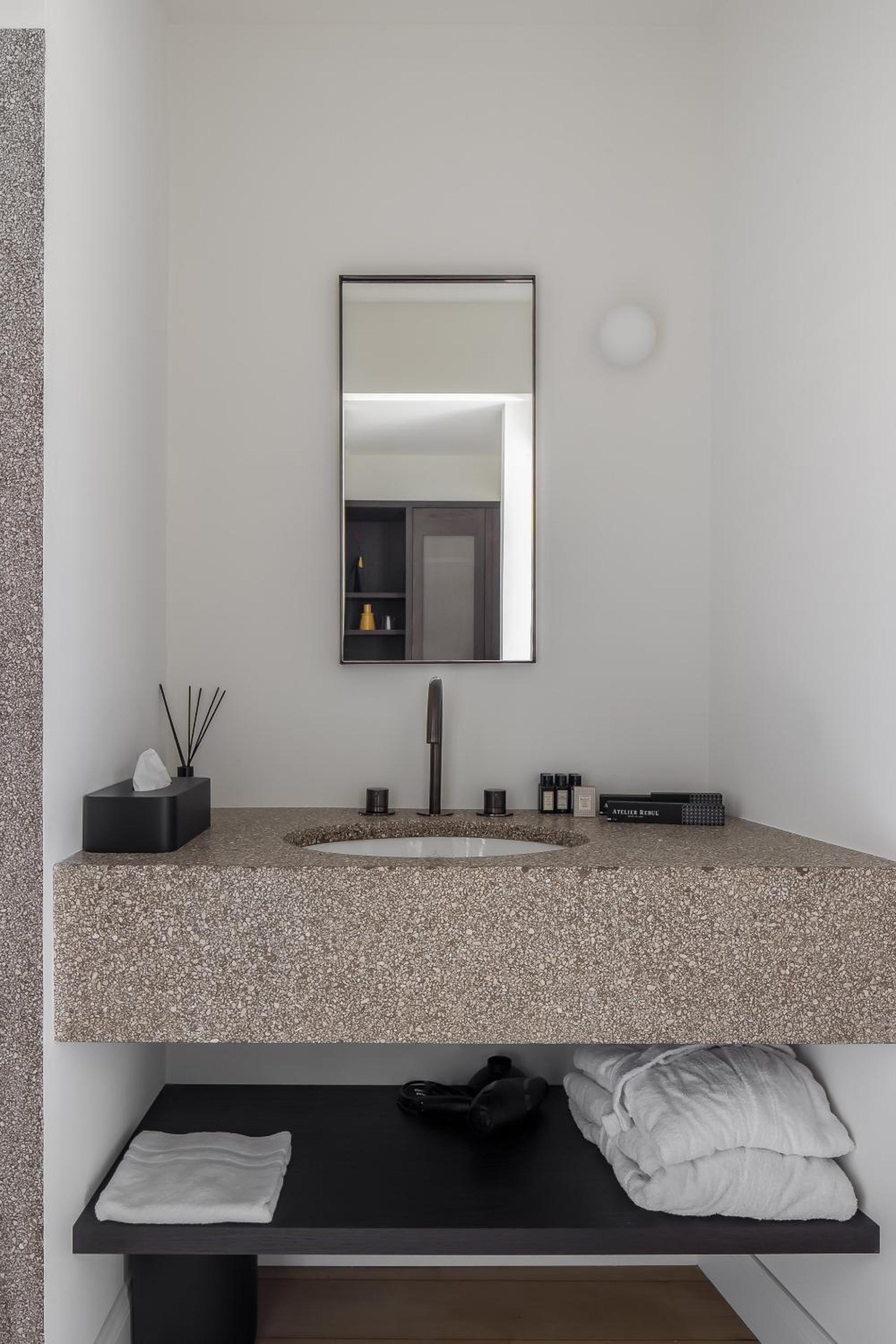 Superior Double or Twin Room - Photo 3