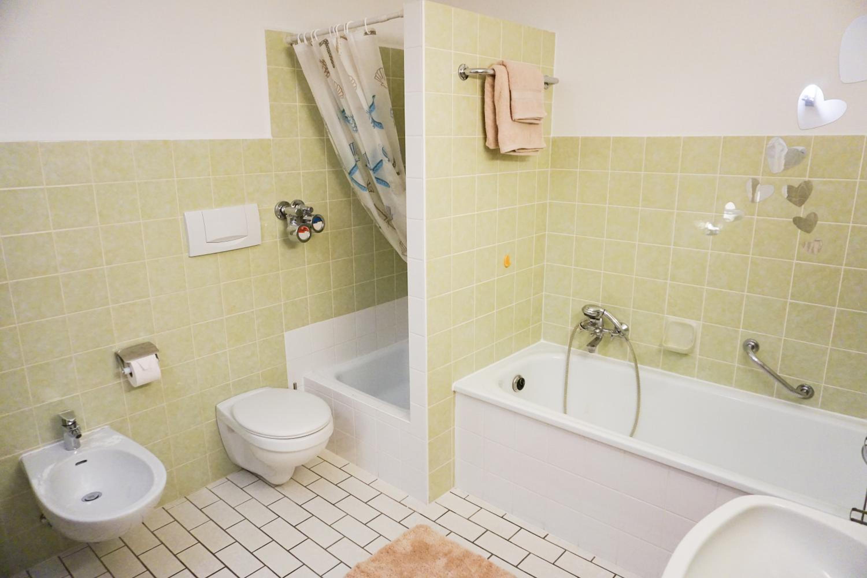 Two-Bedroom Apartment - Photo 12