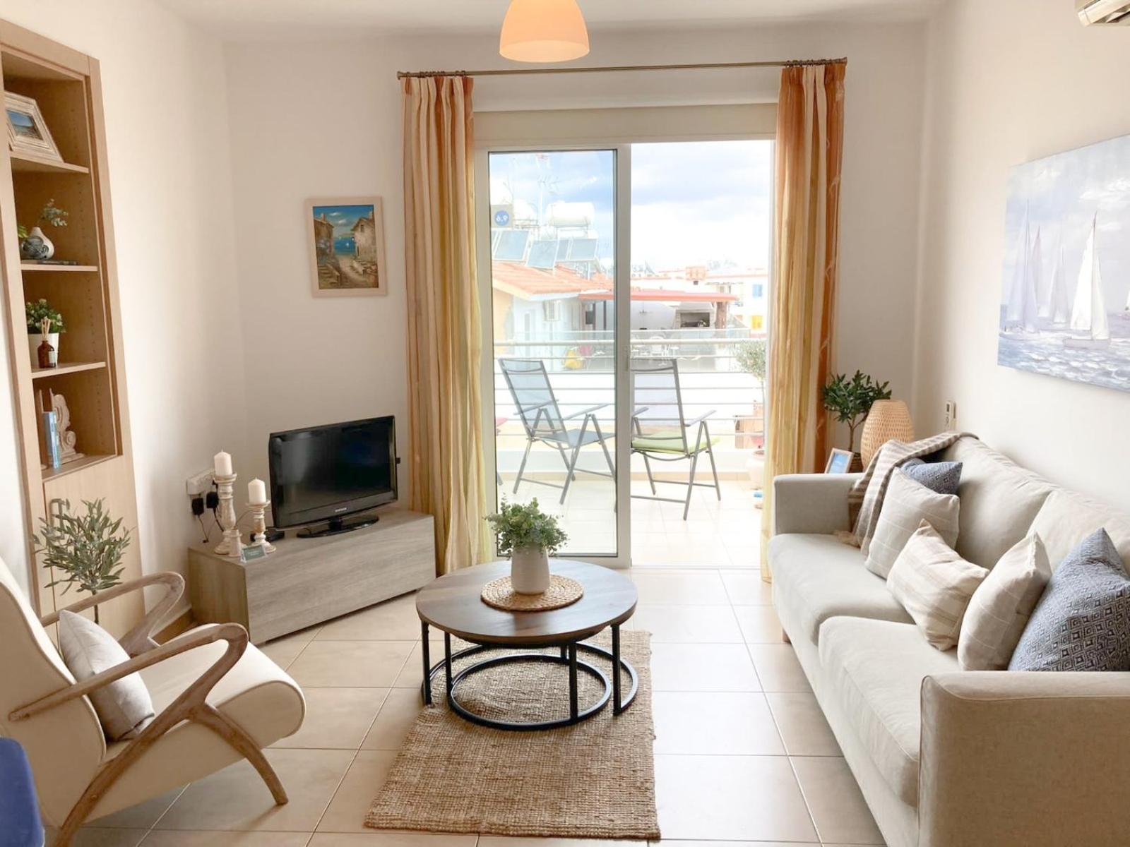 Apartment with Sea View photo 1