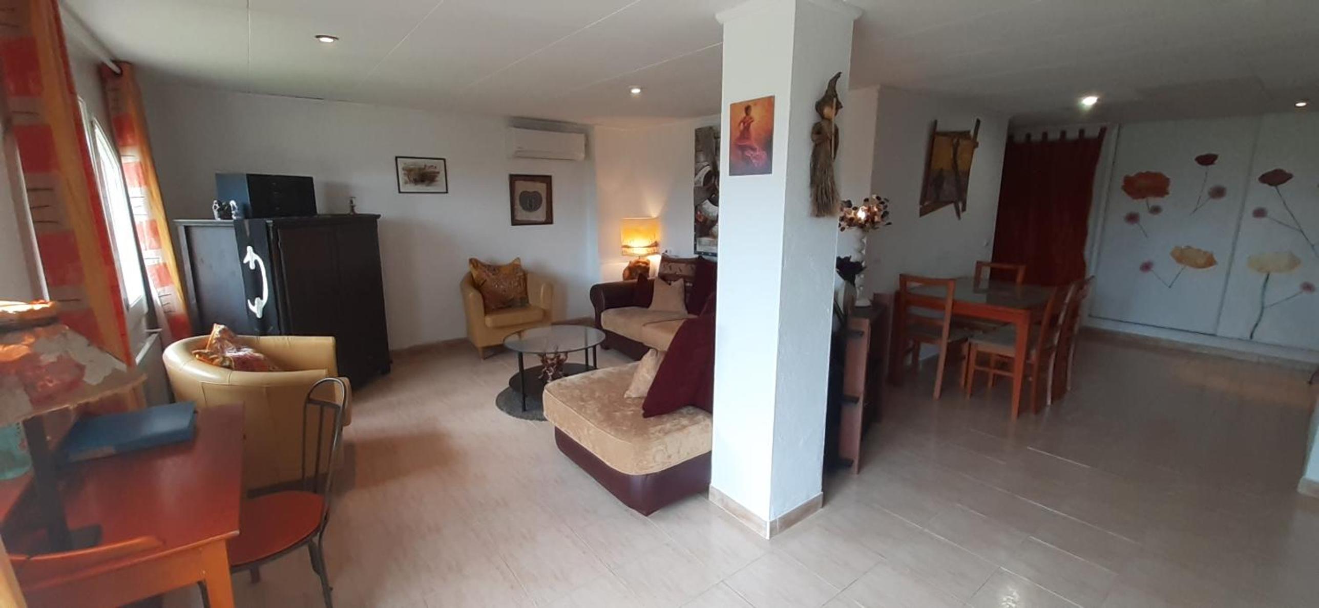 Apartamento con vista a la piscina