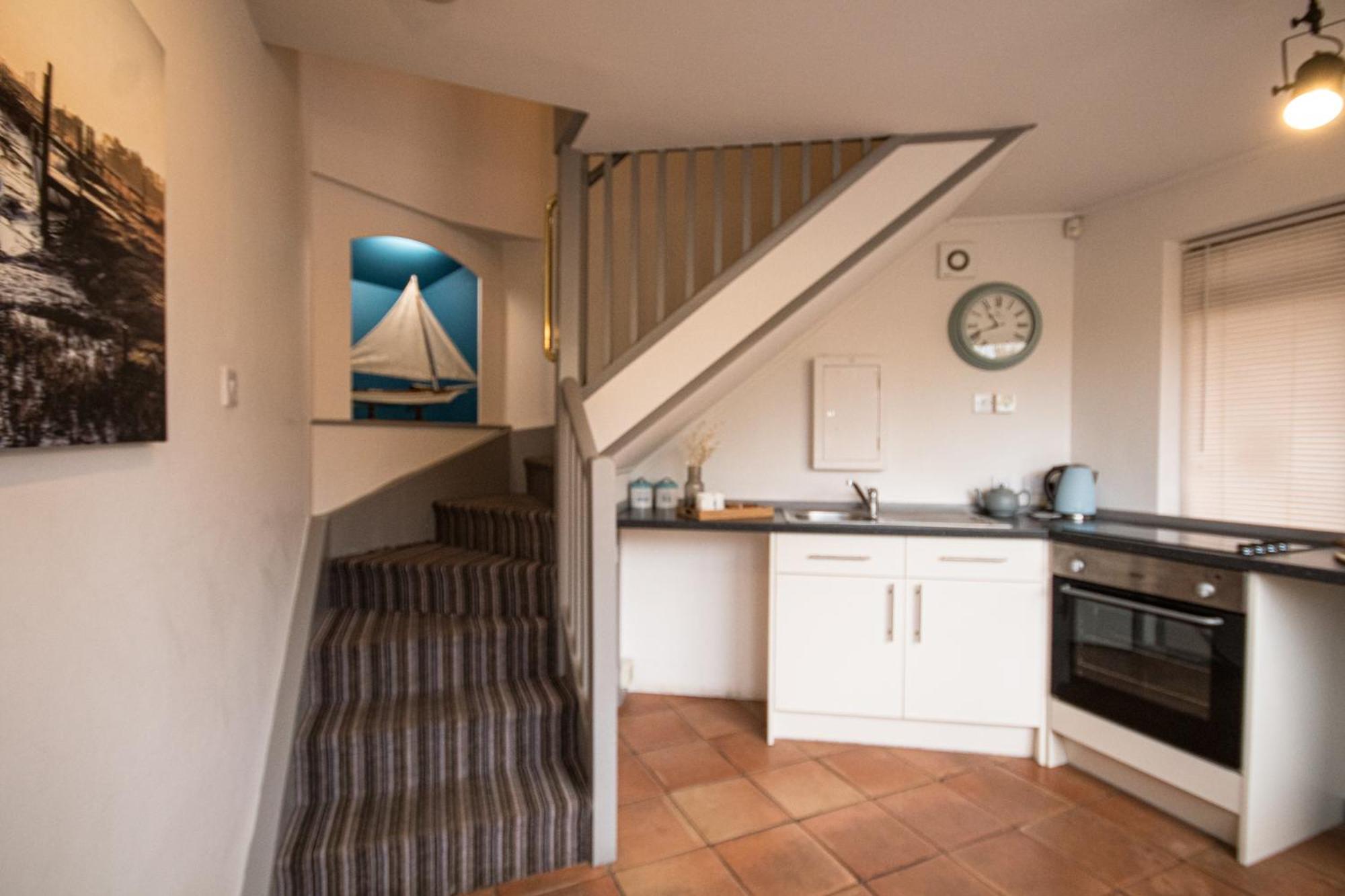 Two-Bedroom House photo 2