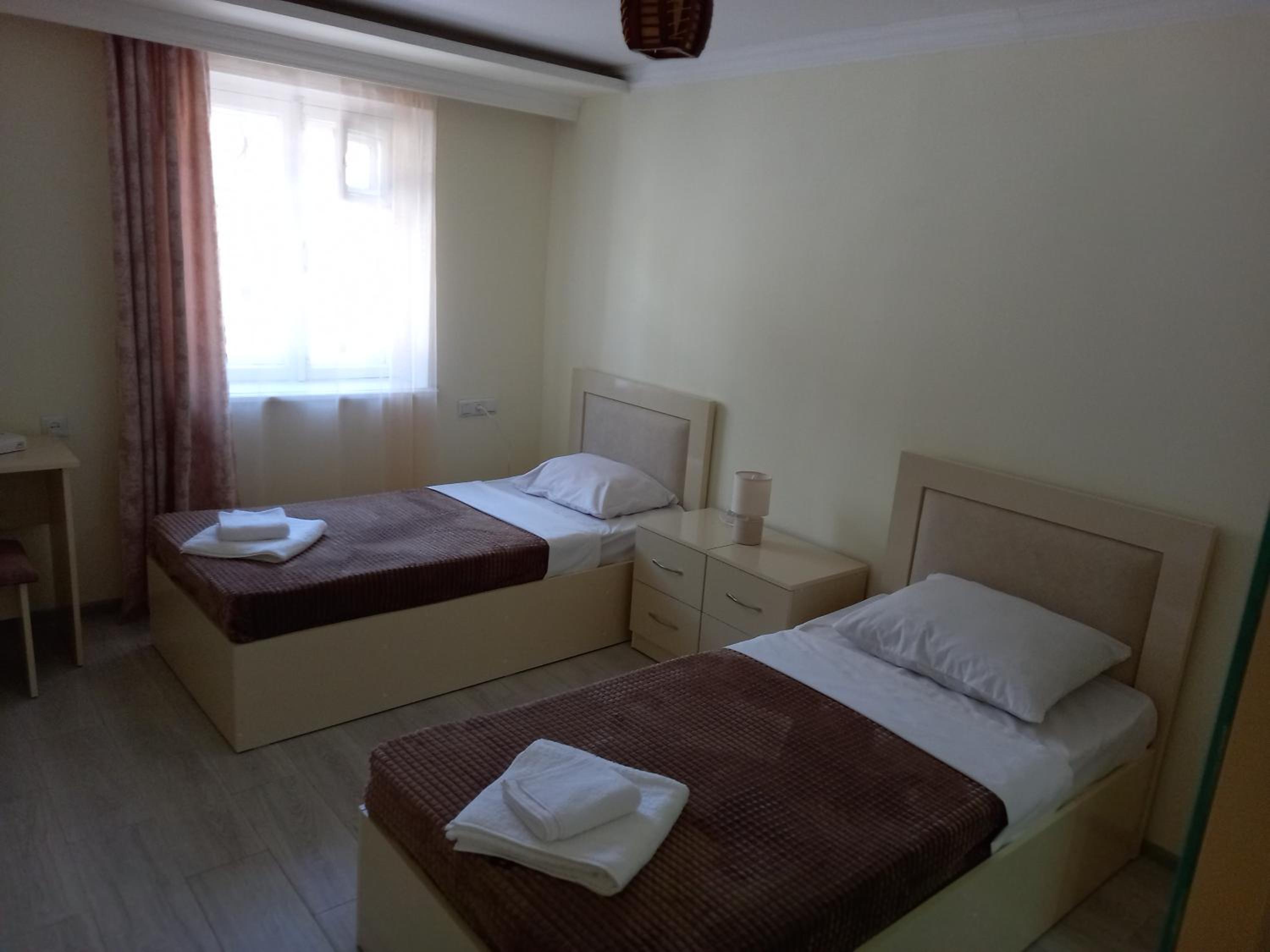 Standard King Room photo 3
