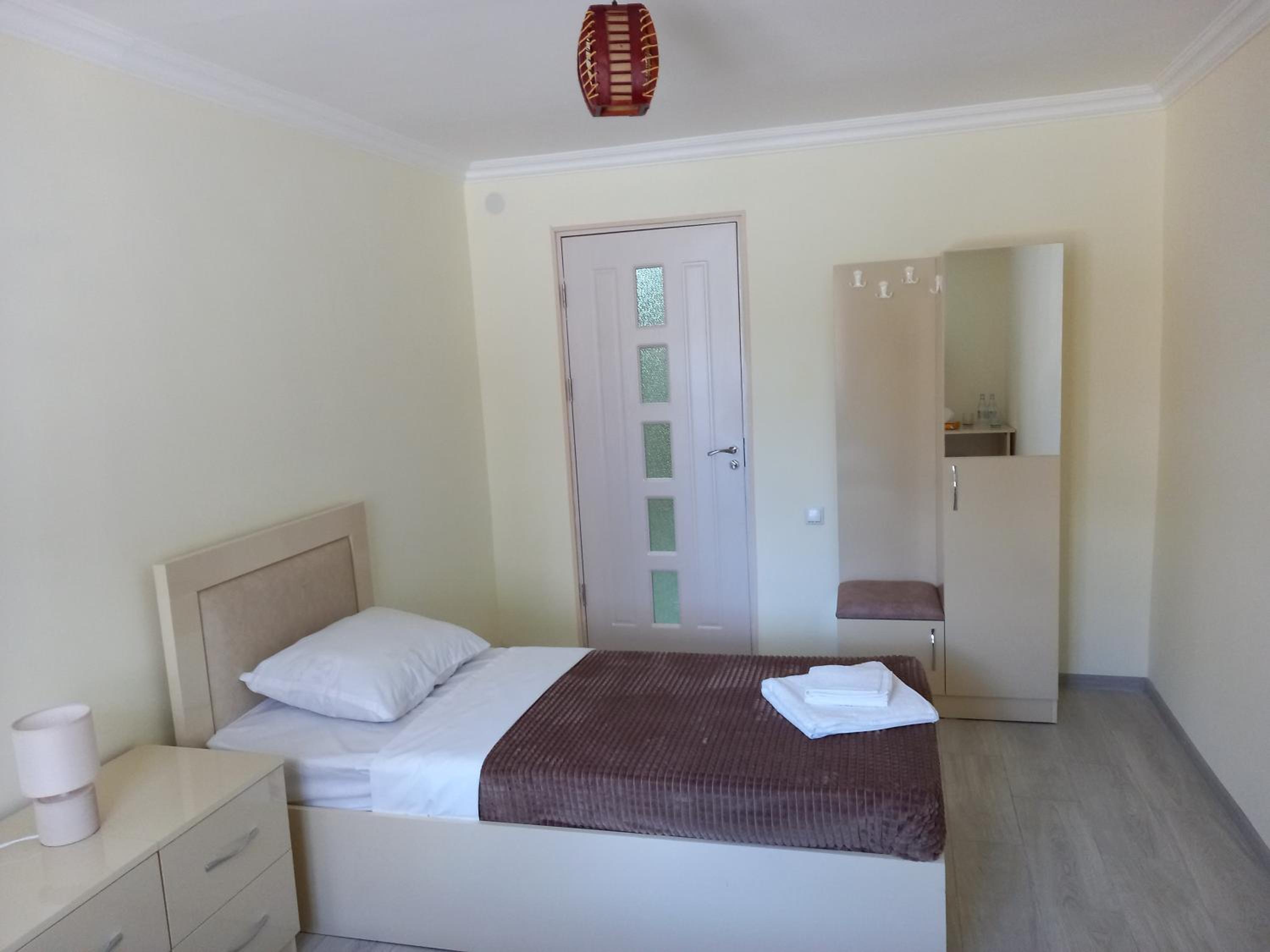 Standard King Room photo 2