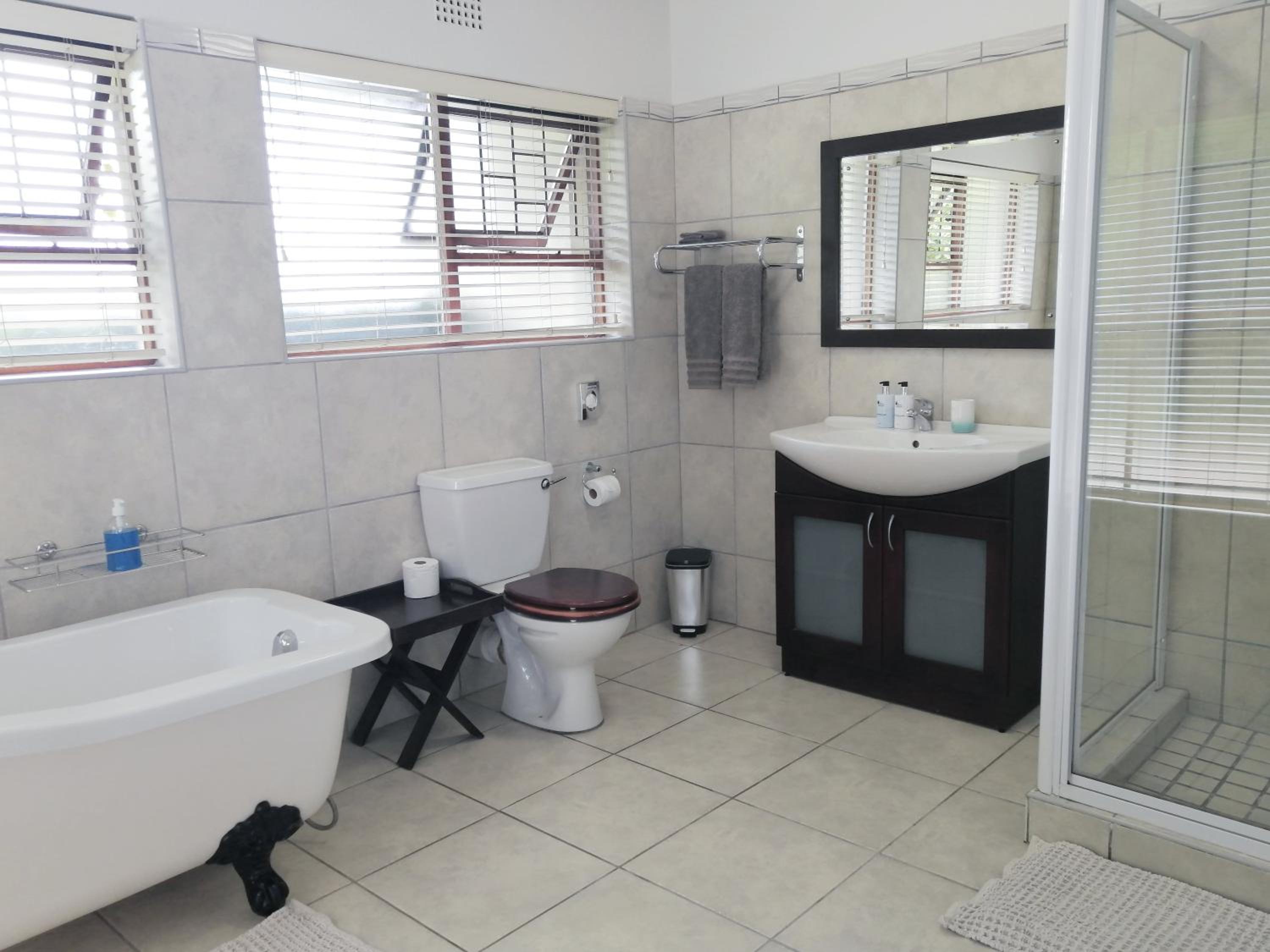 Double Room - Photo 4