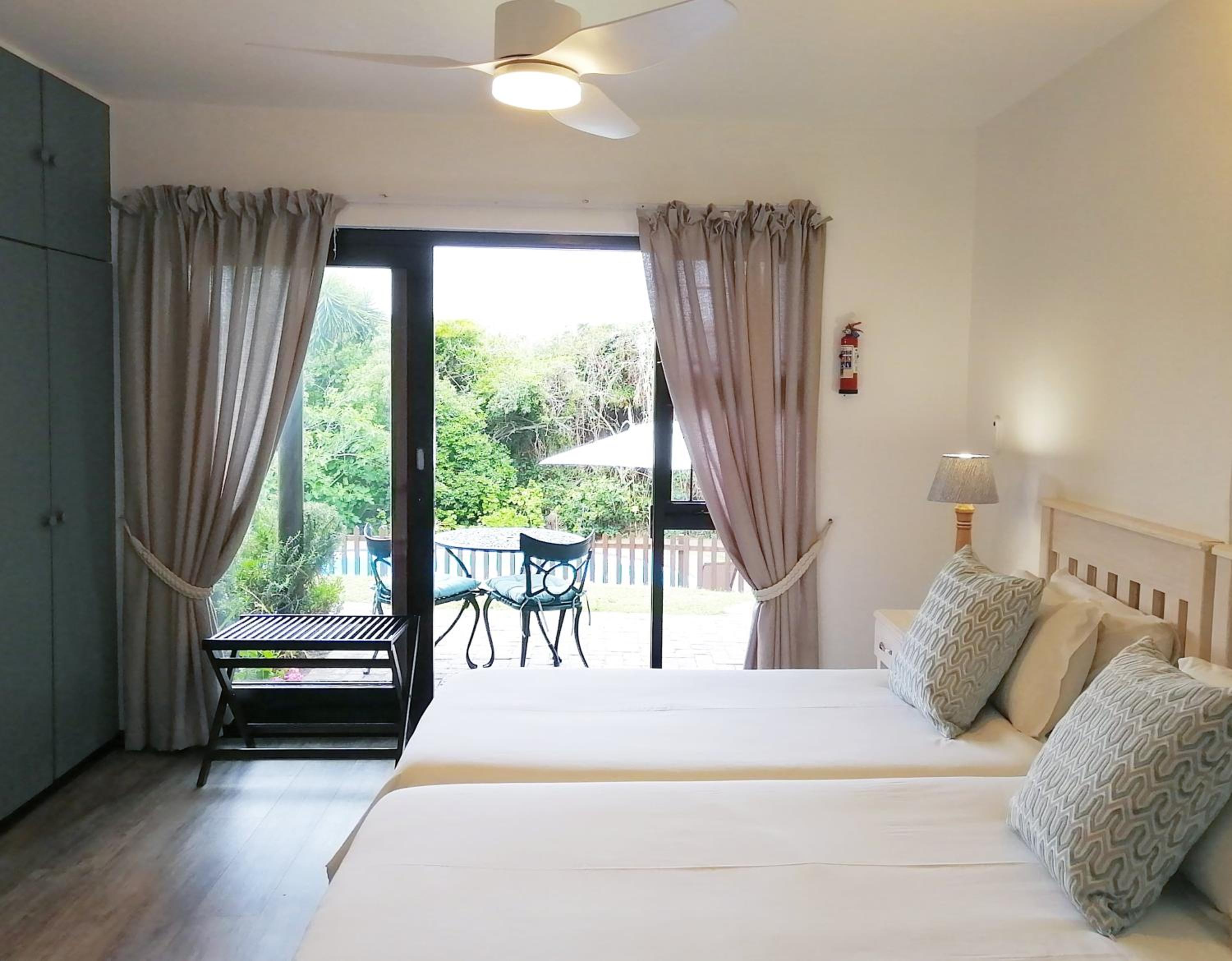 Twin Room - Photo 5