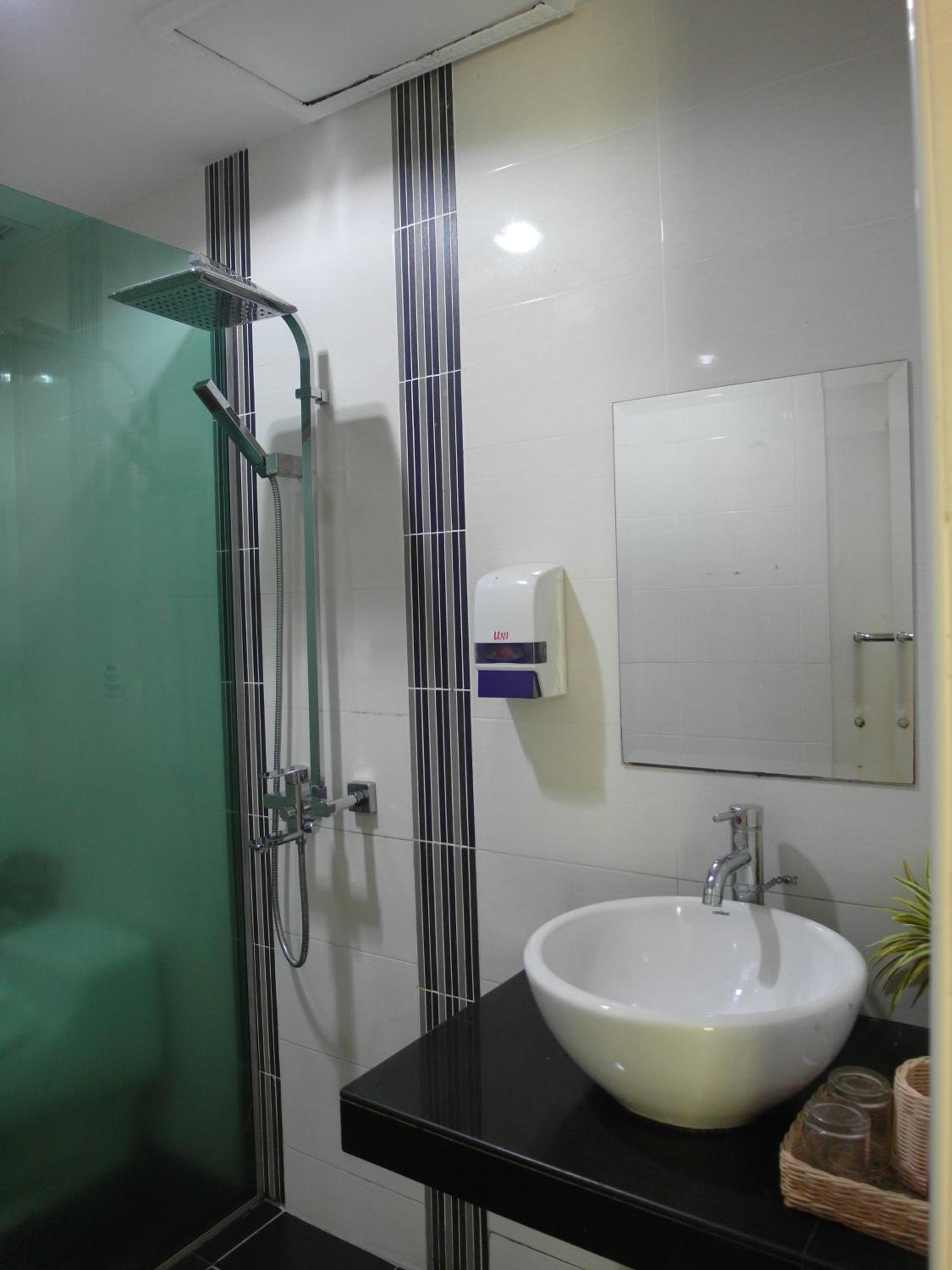 Junior Suite (2 Adults) - Photo 2