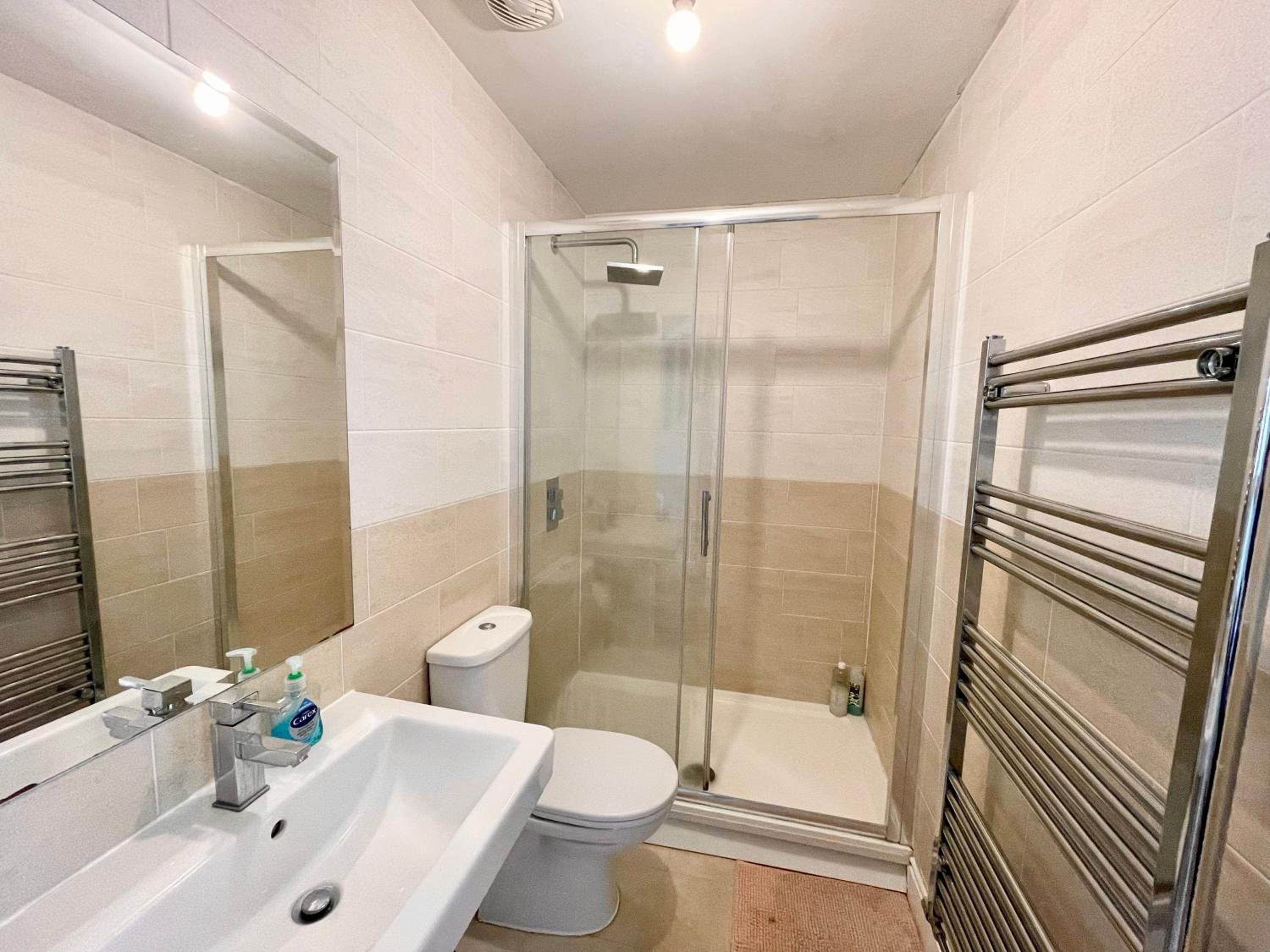 Double Room With Private External Bathroom photo 3