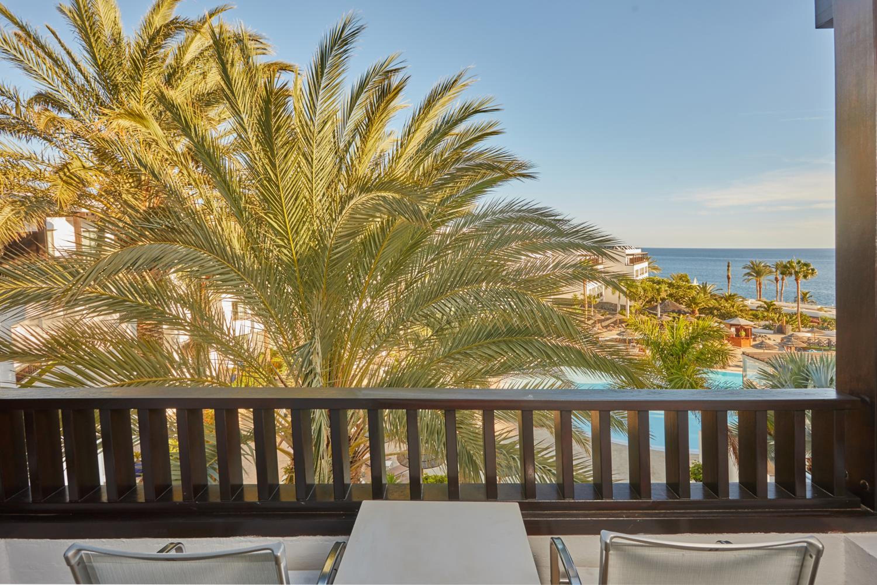 Deluxe Ocean Front Preferred Club - Photo 8