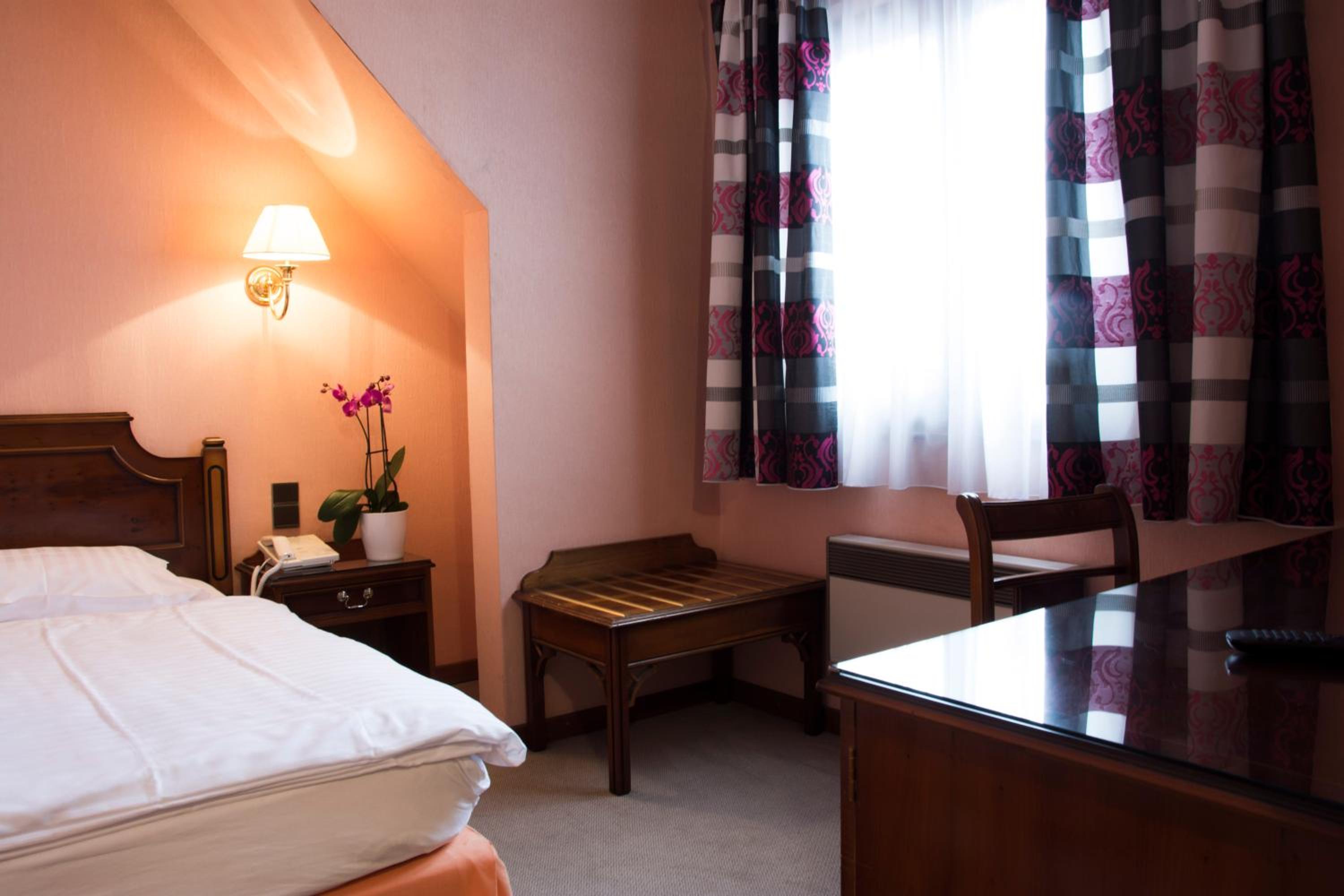 Single Room photo 1