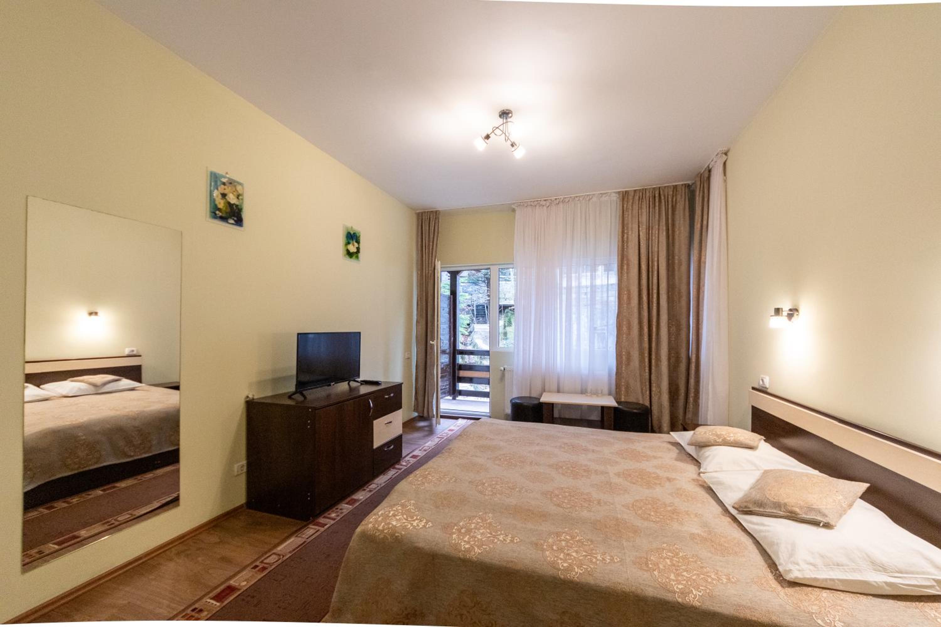 Twin Room - Photo 3