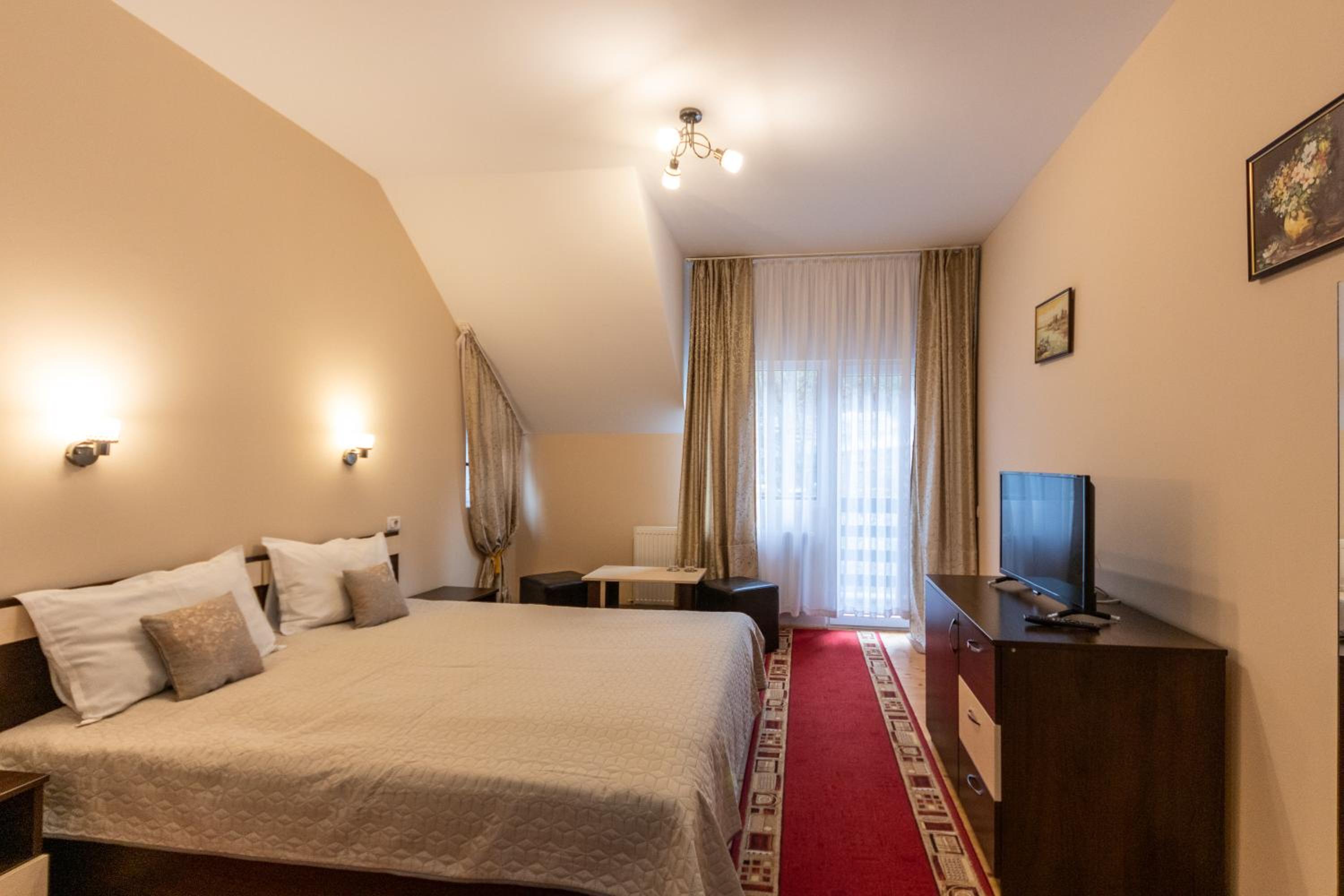 Twin Room - Photo 5