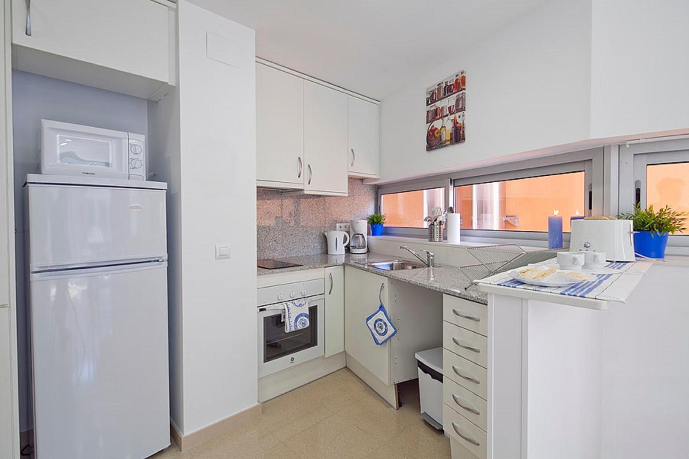 One-Bedroom Apartment photo 2